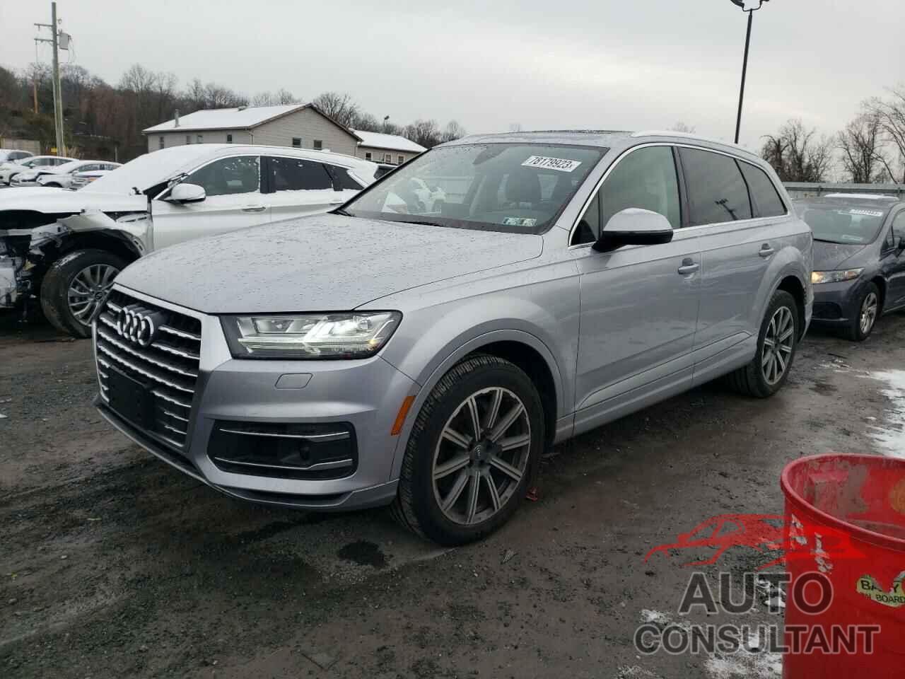 AUDI Q7 2018 - WA1VAAF76JD027947