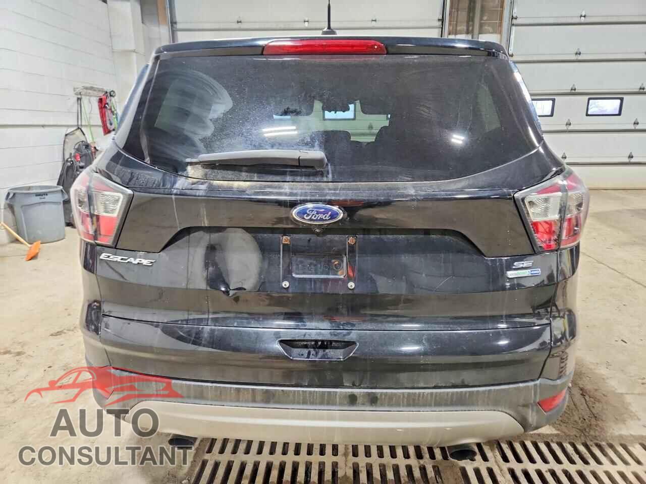 FORD ESCAPE 2017 - 1FMCU9GD2HUB15696