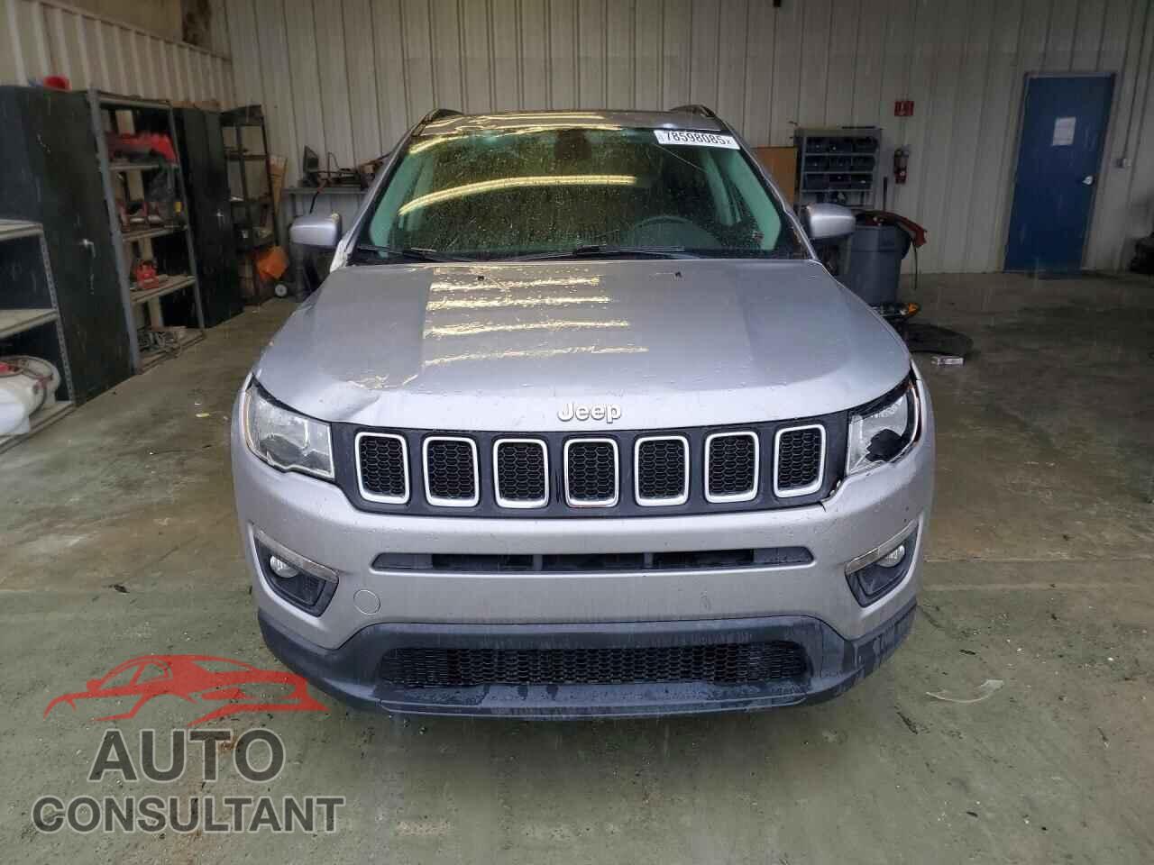 JEEP COMPASS 2018 - 3C4NJCBB5JT228860
