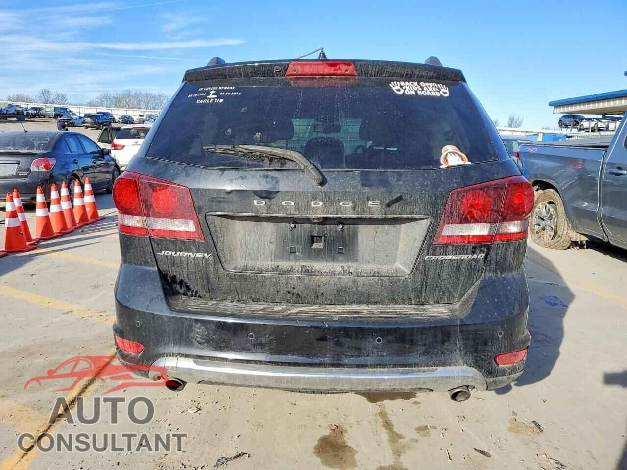 DODGE JOURNEY 2015 - 3C4PDCGG9FT614855