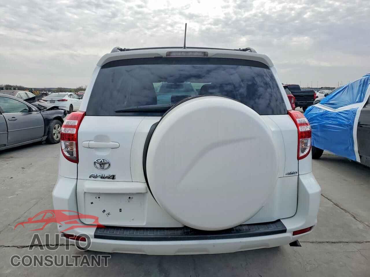 TOYOTA RAV4 2012 - 2T3BF4DV1CW182103