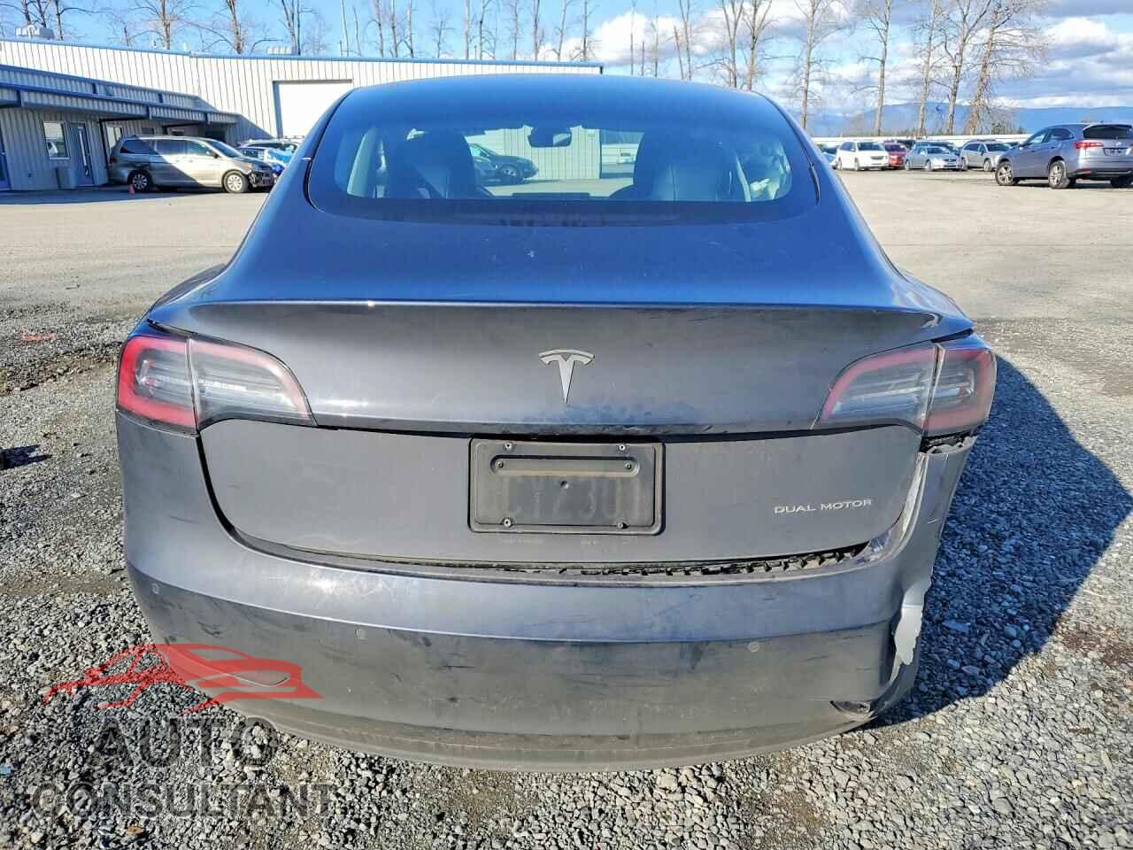 TESLA MODEL 3 2022 - 5YJ3E1EB9NF242583