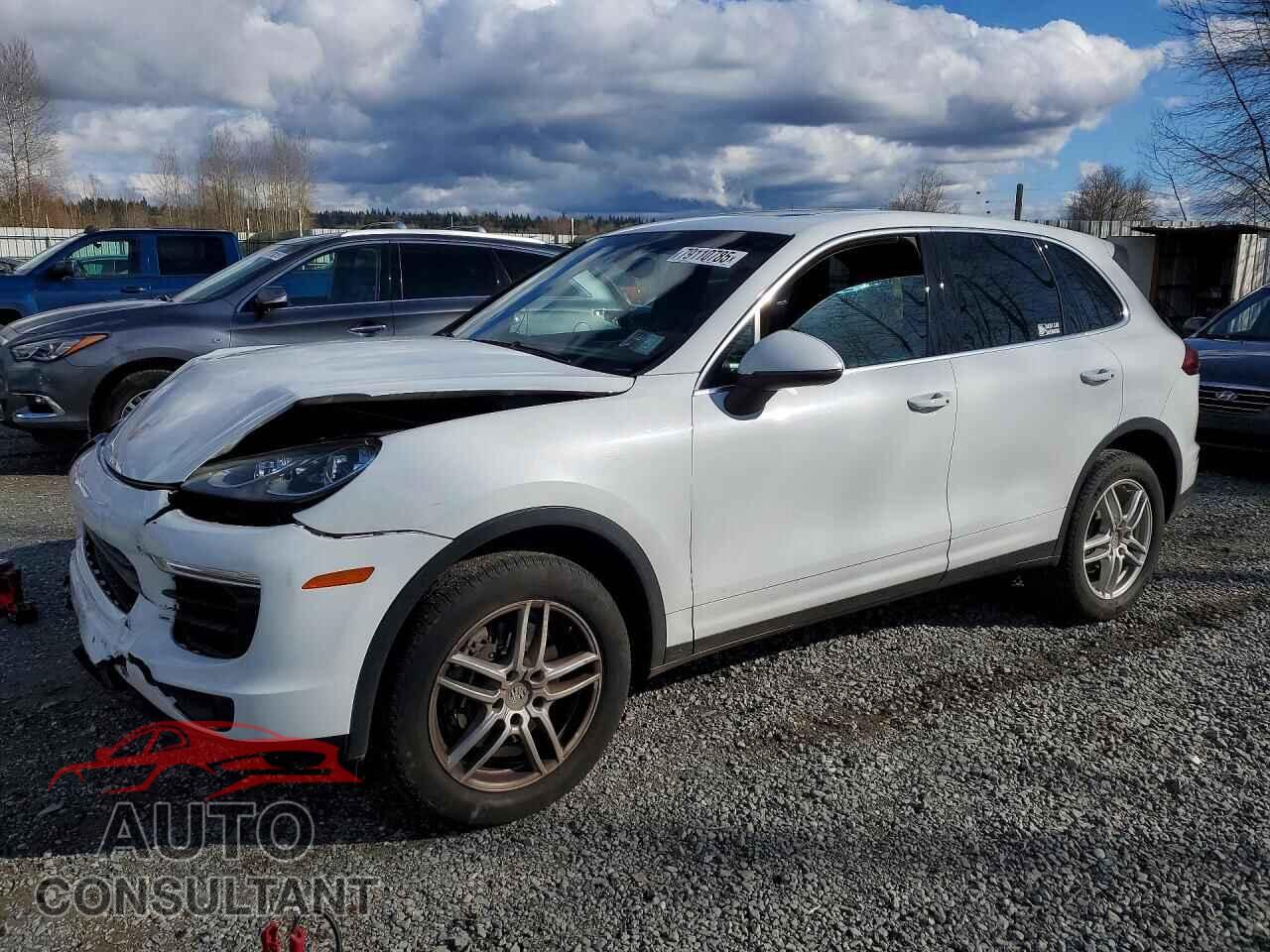 PORSCHE CAYENNE 2018 - WP1AA2A28JKA03617
