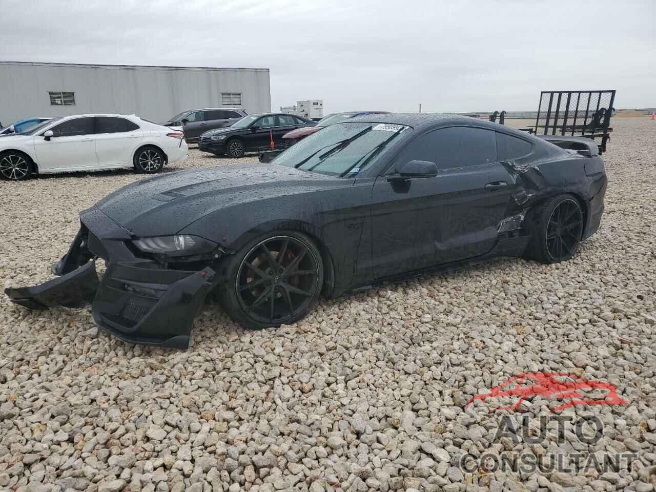 FORD MUSTANG 2018 - 1FA6P8CF0J5129838