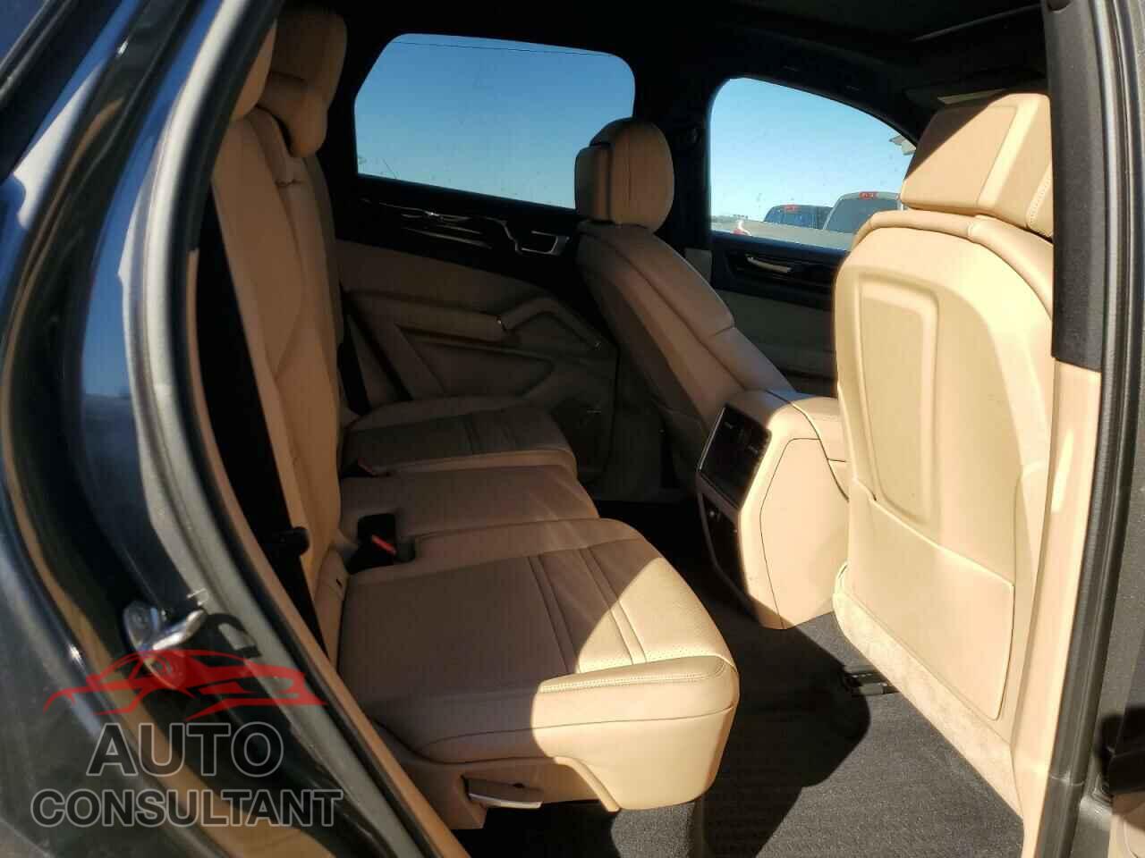 PORSCHE CAYENNE 2021 - WP1AA2AY0MDA09165