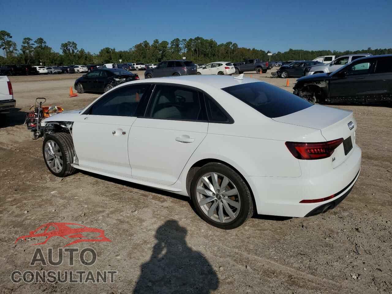 AUDI A4 2018 - WAUKMAF44JA230002