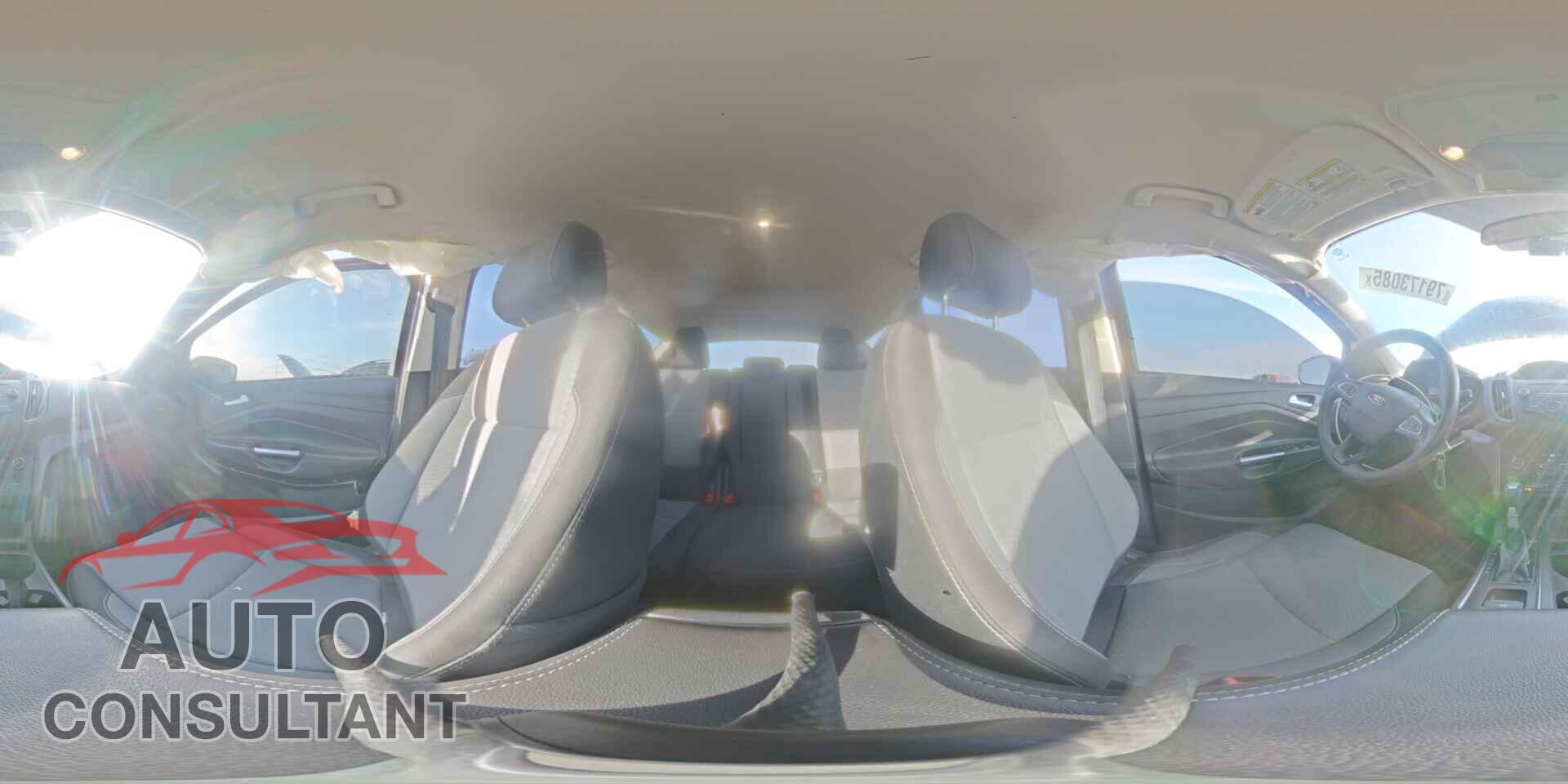 FORD ESCAPE 2017 - 1FMCU9G97HUB05810