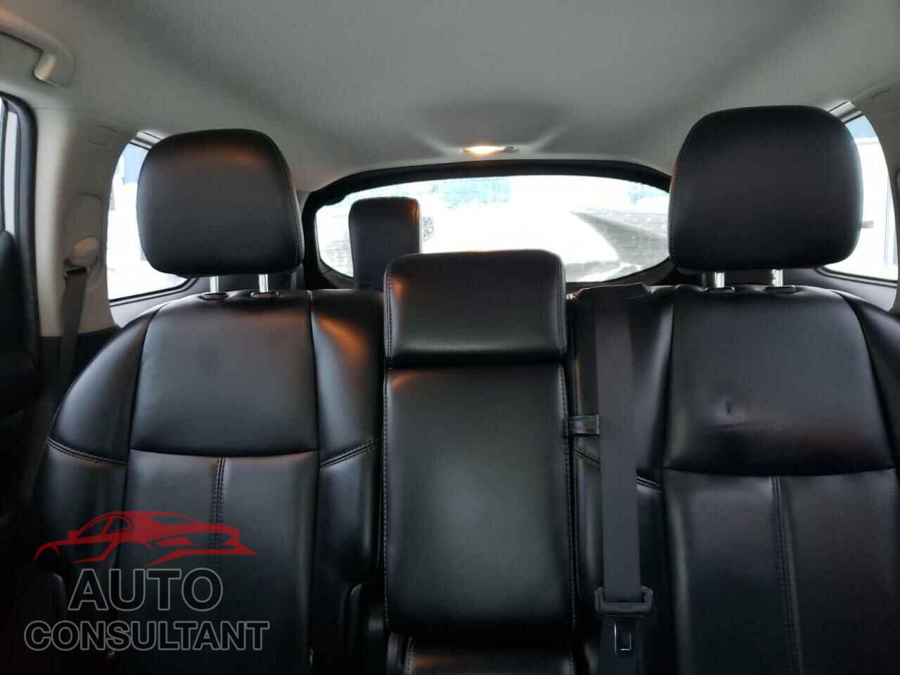 NISSAN PATHFINDER 2017 - 5N1DR2MM3HC651869