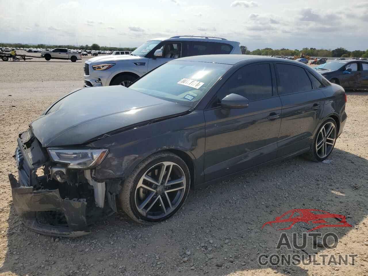 AUDI A3 2019 - WAUAUGFF8KA084611