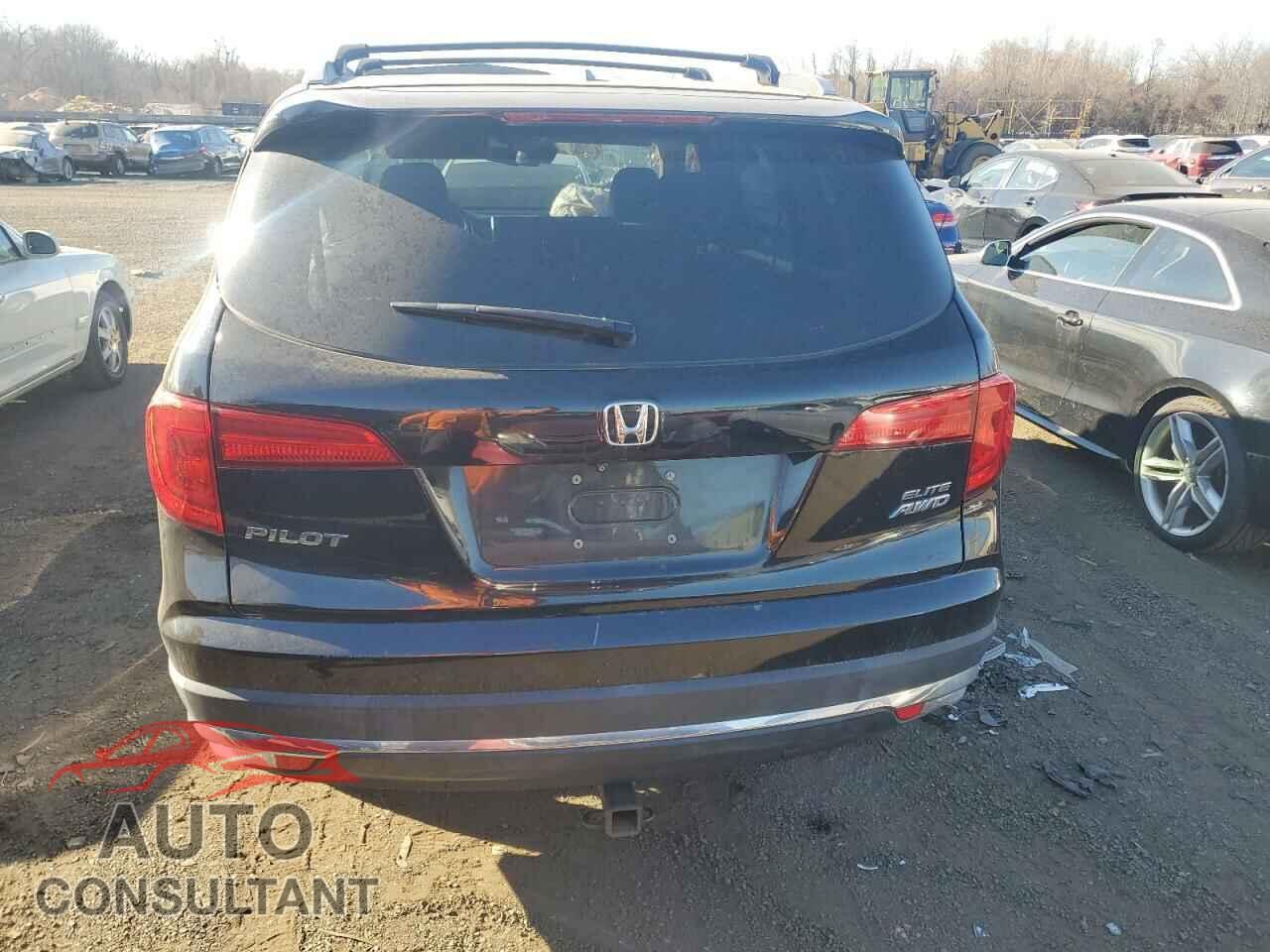 HONDA PILOT 2018 - 5FNYF6H04JB032946