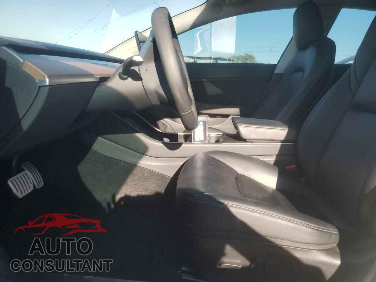 TESLA MODEL 3 2019 - 5YJ3E1EB6KF487143