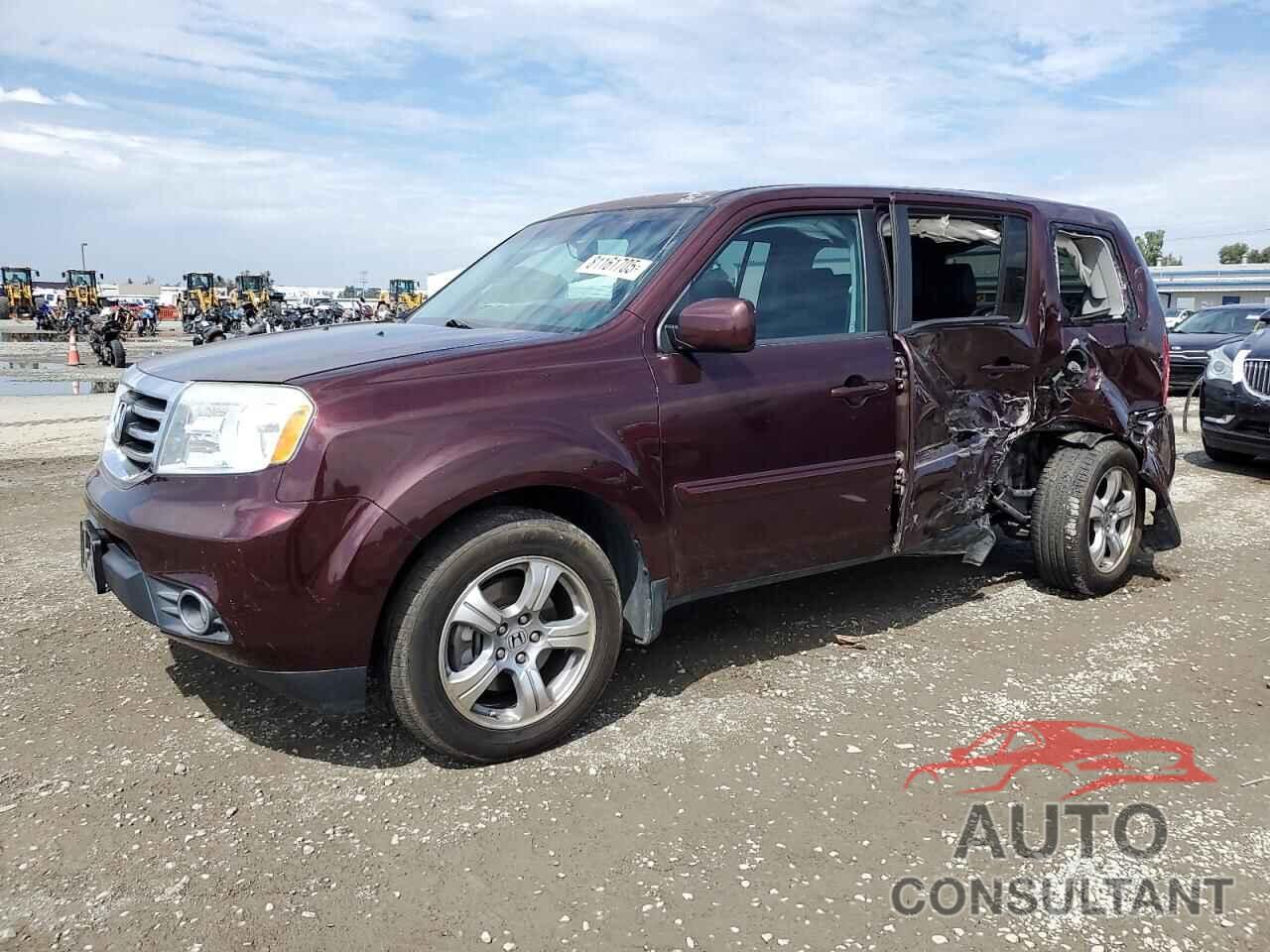 HONDA PILOT 2013 - 5FNYF3H5XDB038376