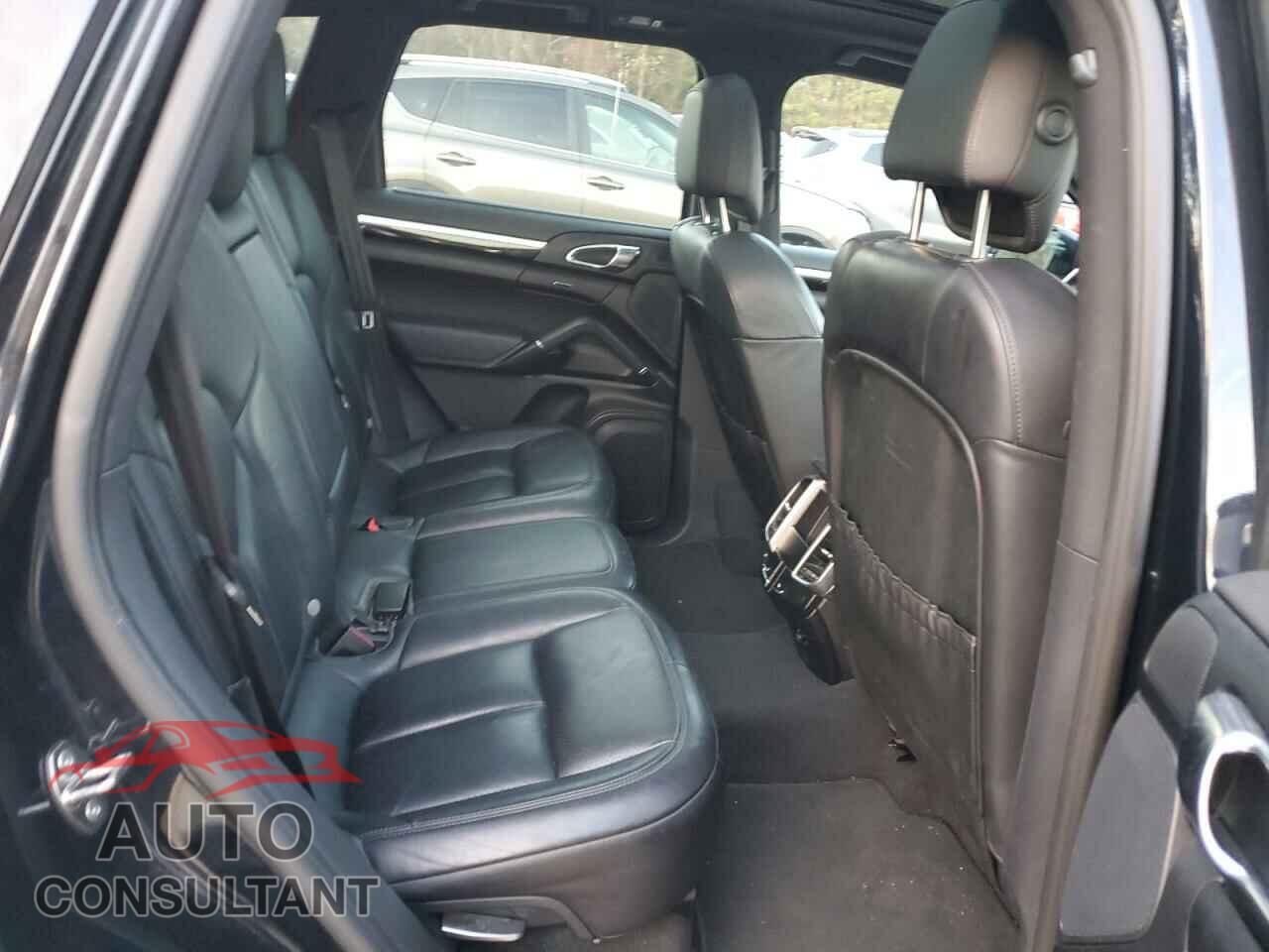 PORSCHE CAYENNE 2016 - WP1AA2A21GLA08807