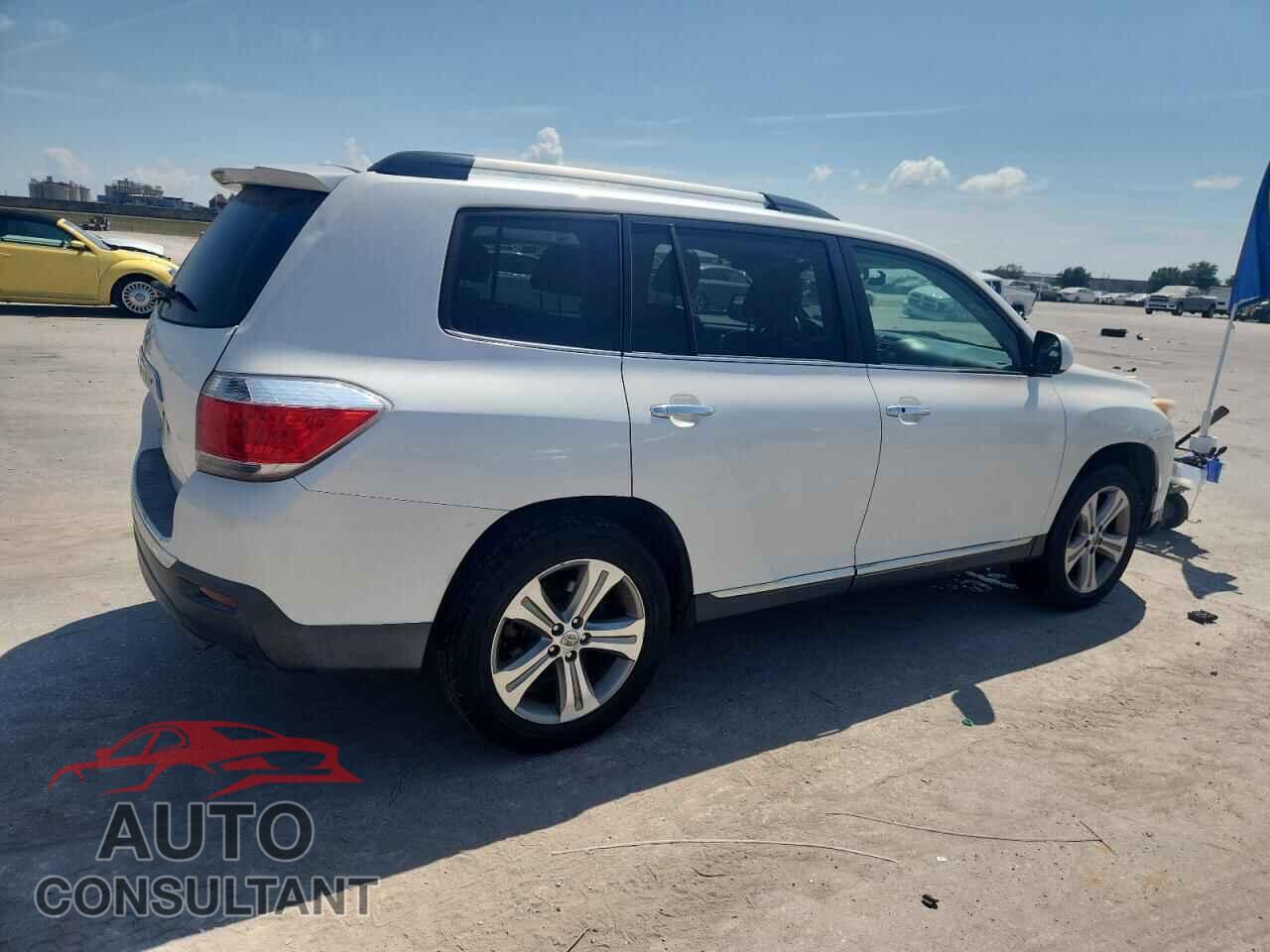 TOYOTA HIGHLANDER 2011 - 5TDYK3EH1BS024904