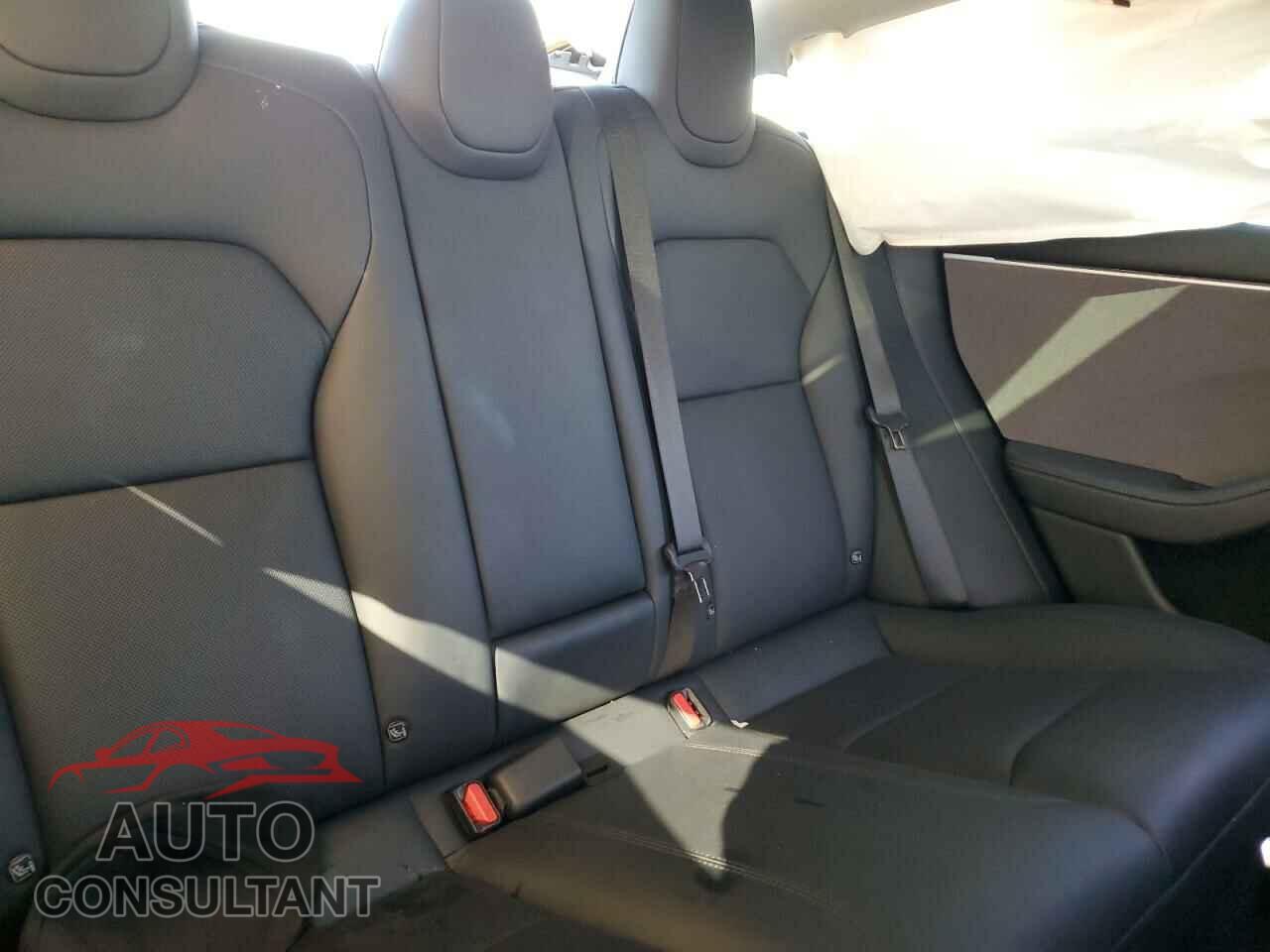 TESLA MODEL 3 2024 - 5YJ3E1EA6RF721041