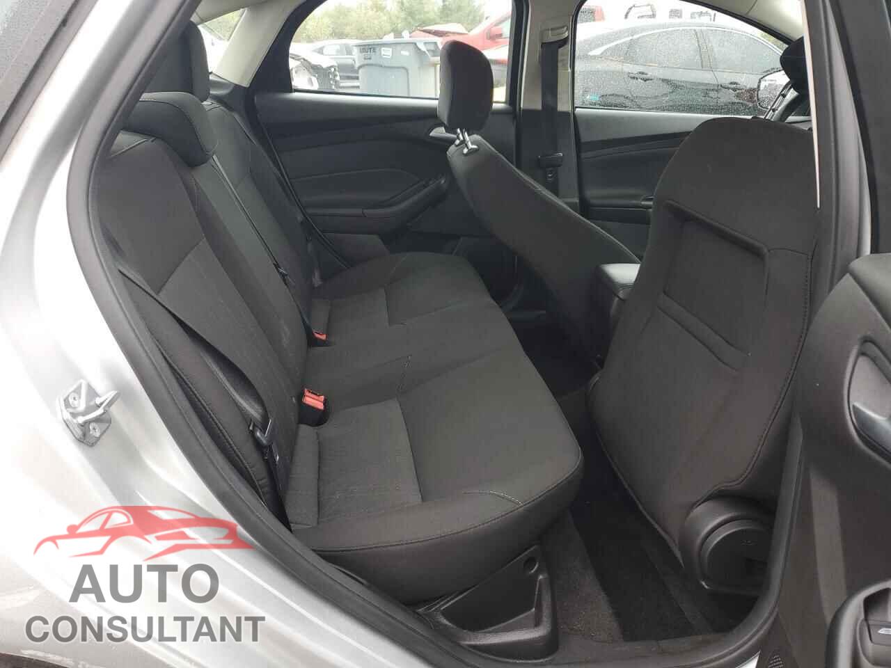 FORD FOCUS 2017 - 1FADP3FE3HL309608