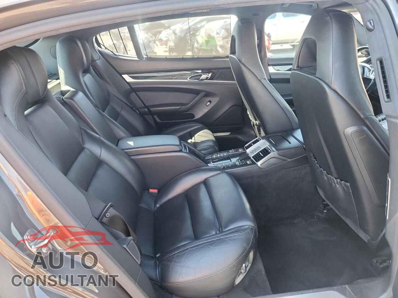 PORSCHE PANAMERA 2015 - WP0BB2A77FL060004
