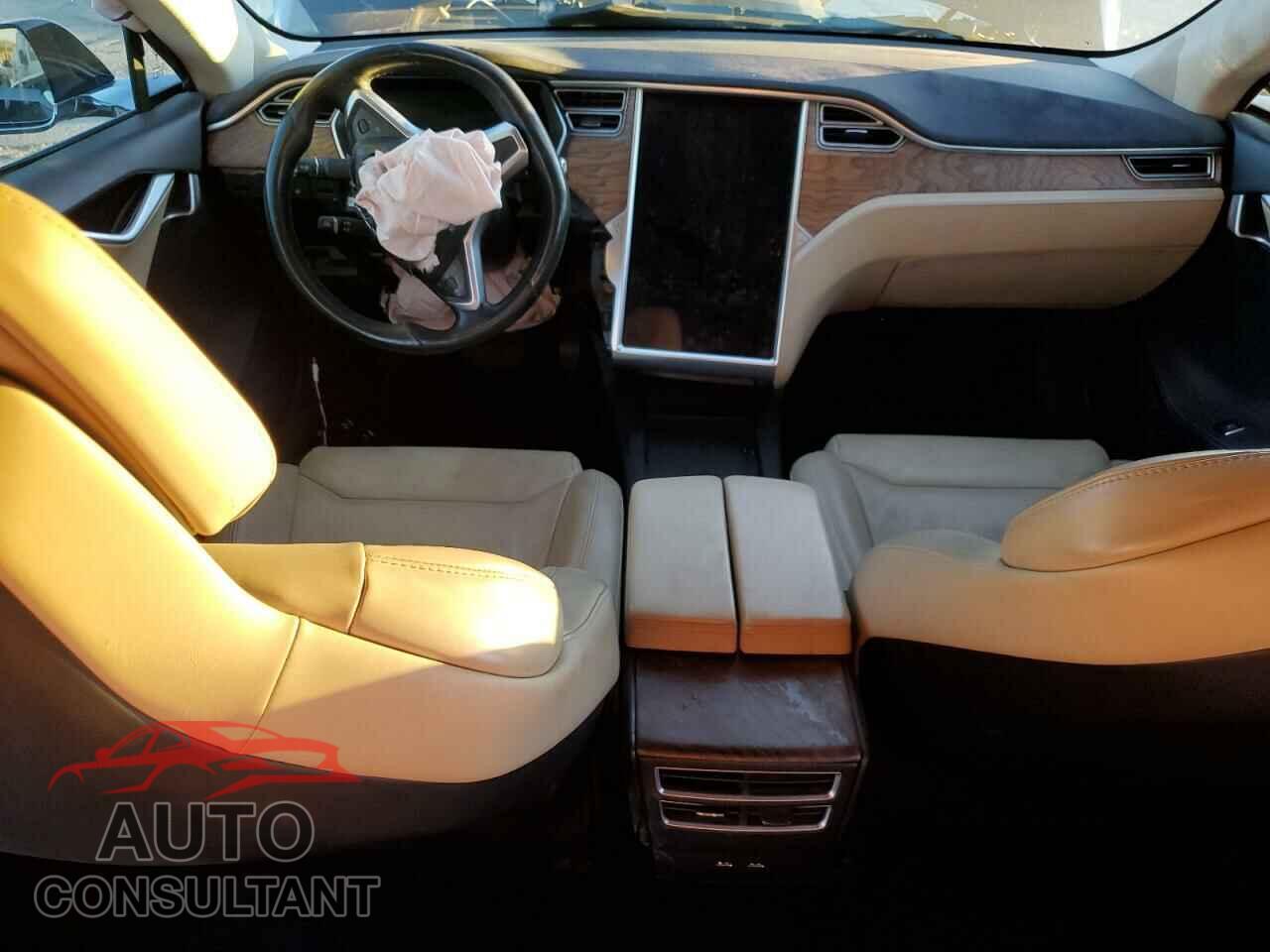 TESLA MODEL S 2017 - 5YJSA1E2XHF198184