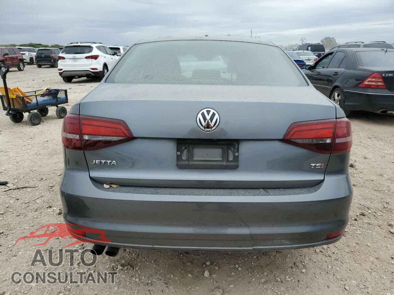 VOLKSWAGEN JETTA 2017 - 3VW2B7AJXHM211733