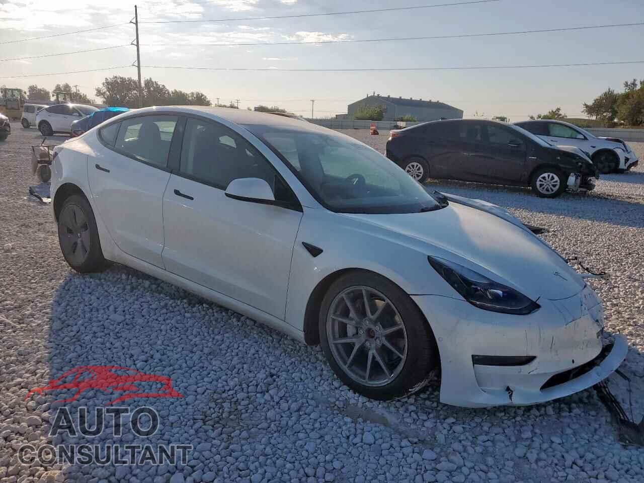 TESLA MODEL 3 2022 - 5YJ3E1EB6NF157121