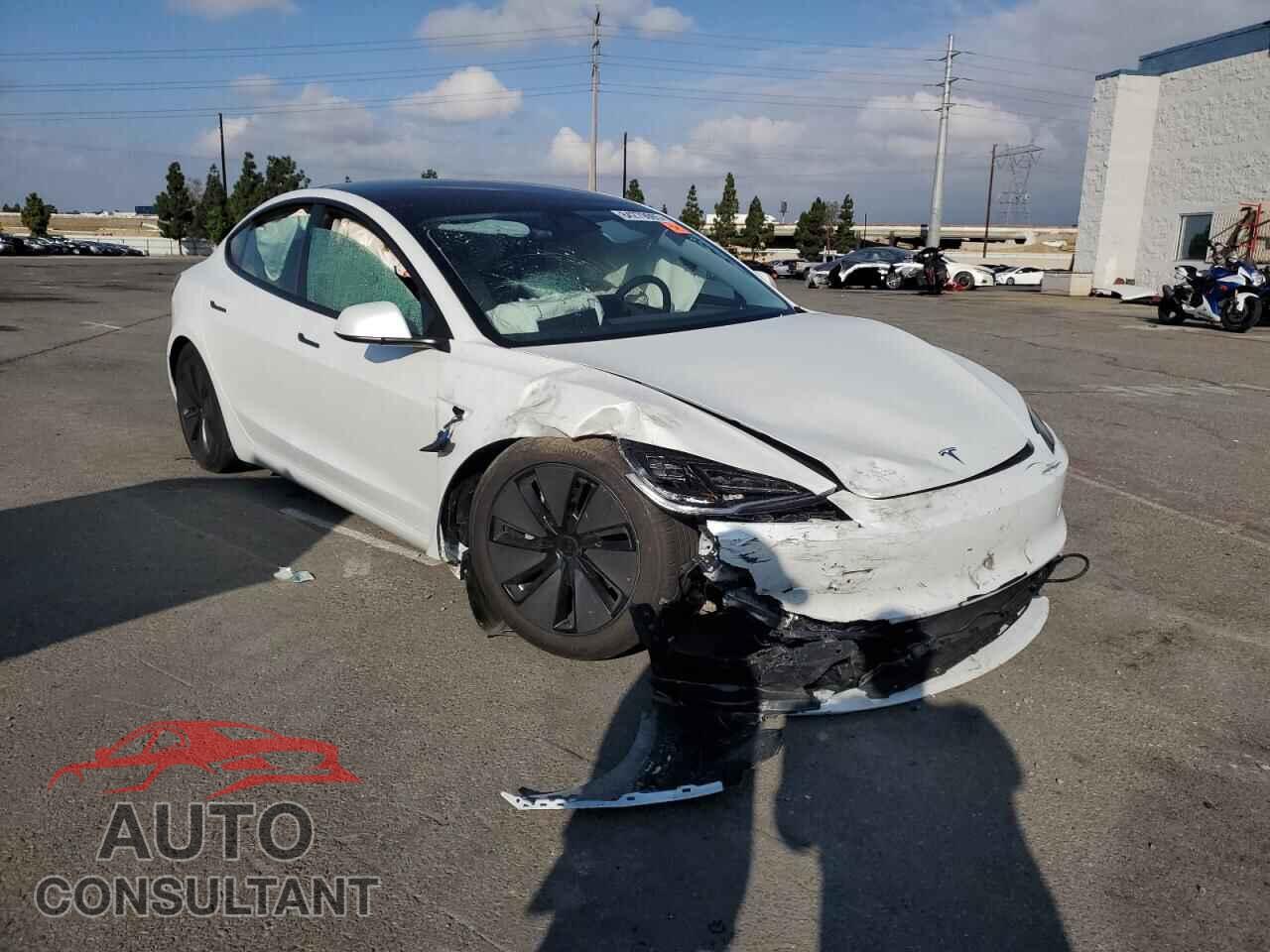 TESLA MODEL 3 2025 - 5YJ3E1EA5SF044179