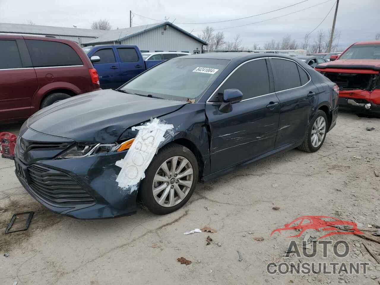 TOYOTA CAMRY 2018 - 4T1B11HK0JU630754