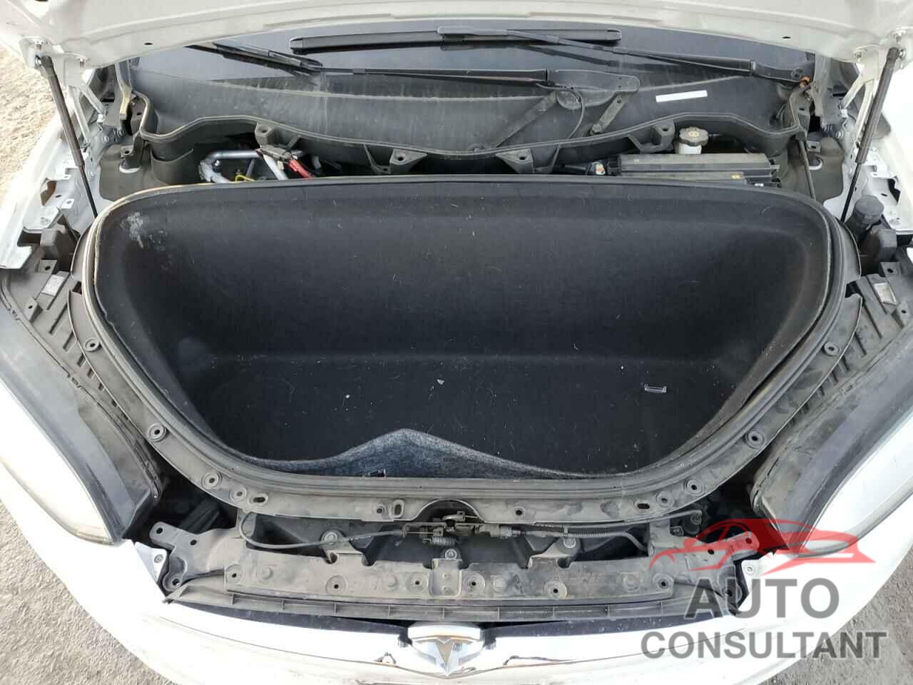 TESLA MODEL X 2018 - 5YJXCDE4XJF090110