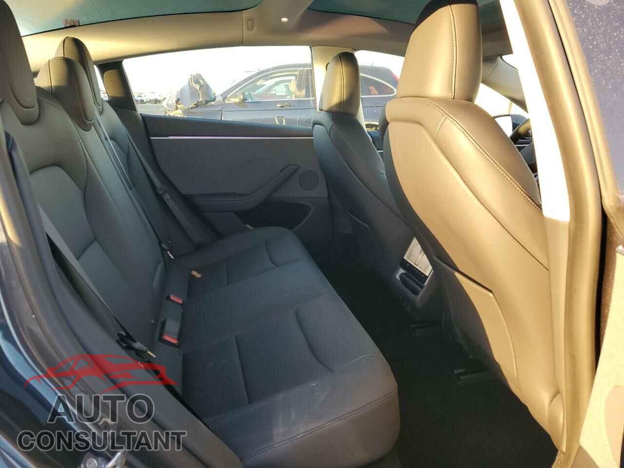 TESLA MODEL 3 2024 - 5YJ3E1EA3RF772271