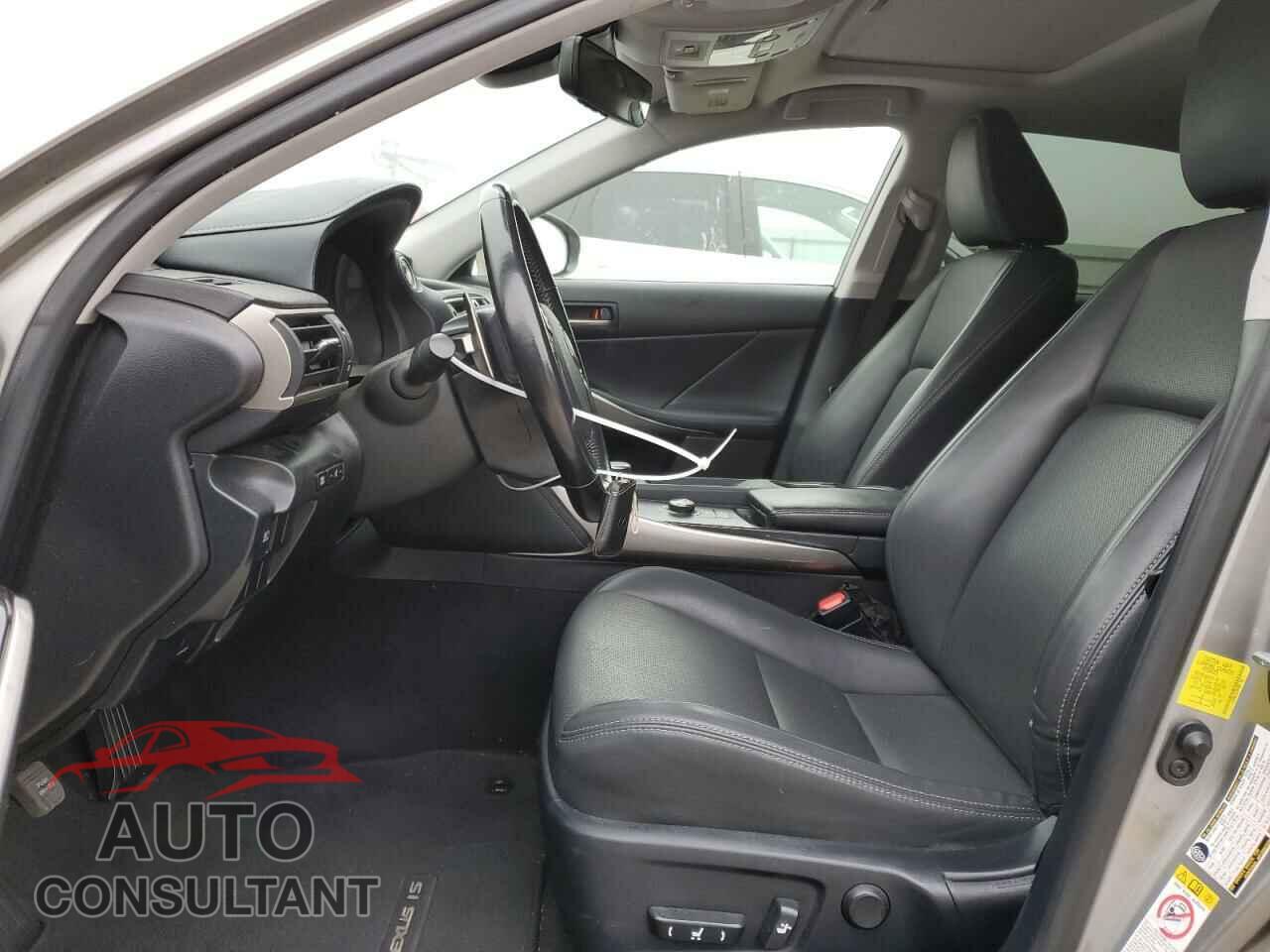 LEXUS IS 2017 - JTHBA1D20H5051762
