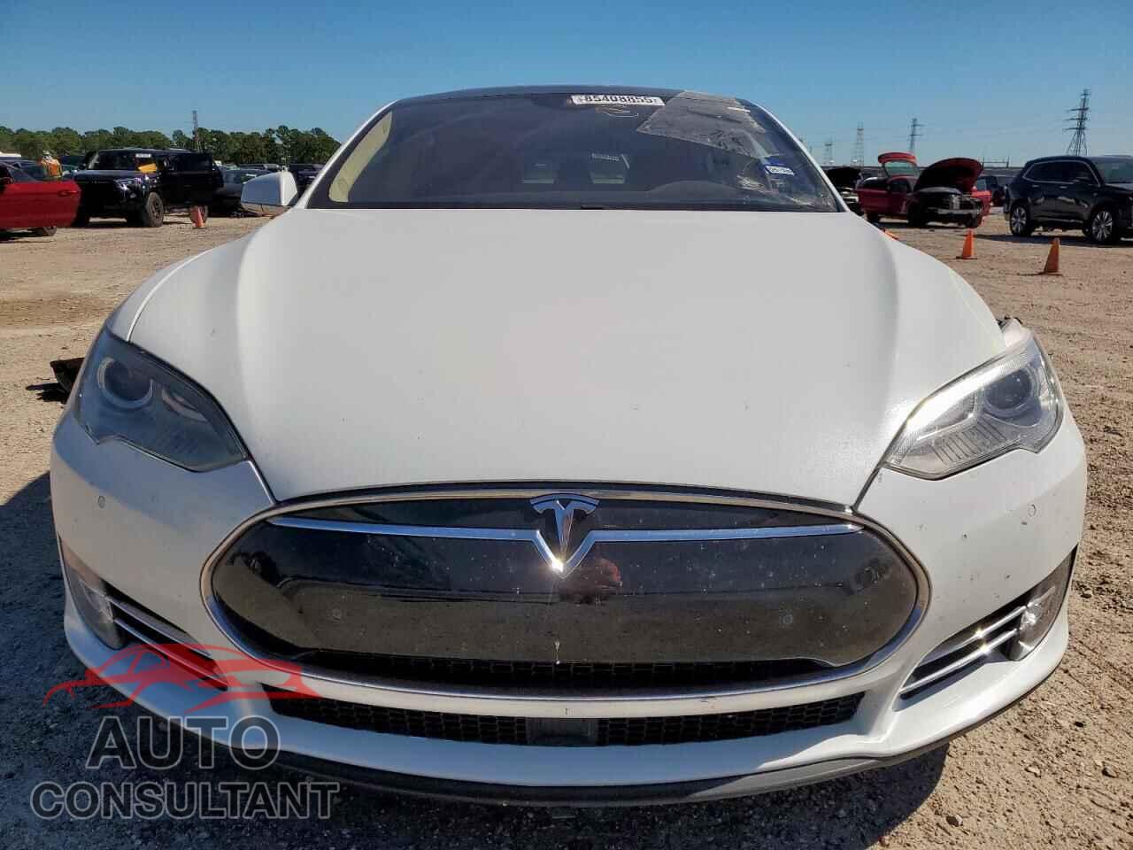 TESLA MODEL S 2015 - 5YJSA1H48FF090026