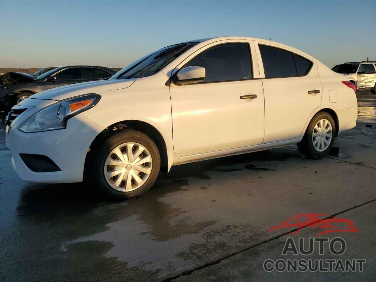 NISSAN VERSA 2017 - 3N1CN7AP6HL849263
