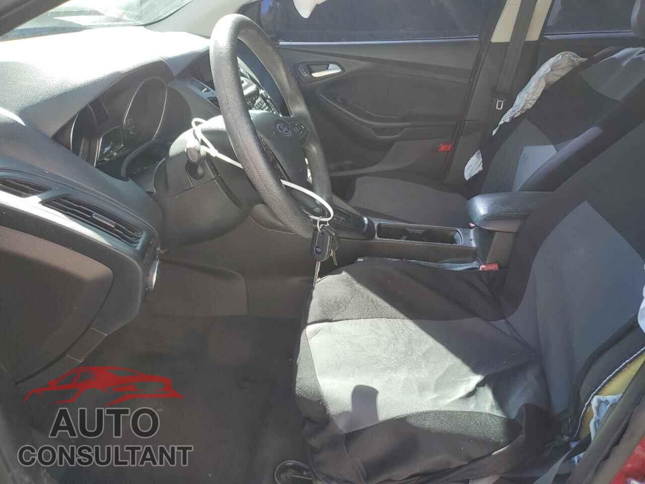 FORD FOCUS 2017 - 1FADP3F25HL215588