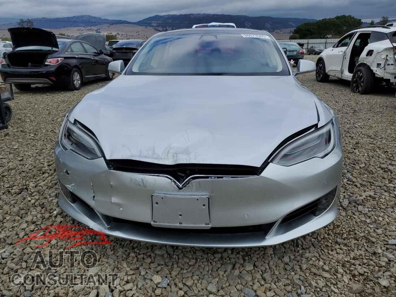 TESLA MODEL S 2017 - 5YJSA1E13HF210926