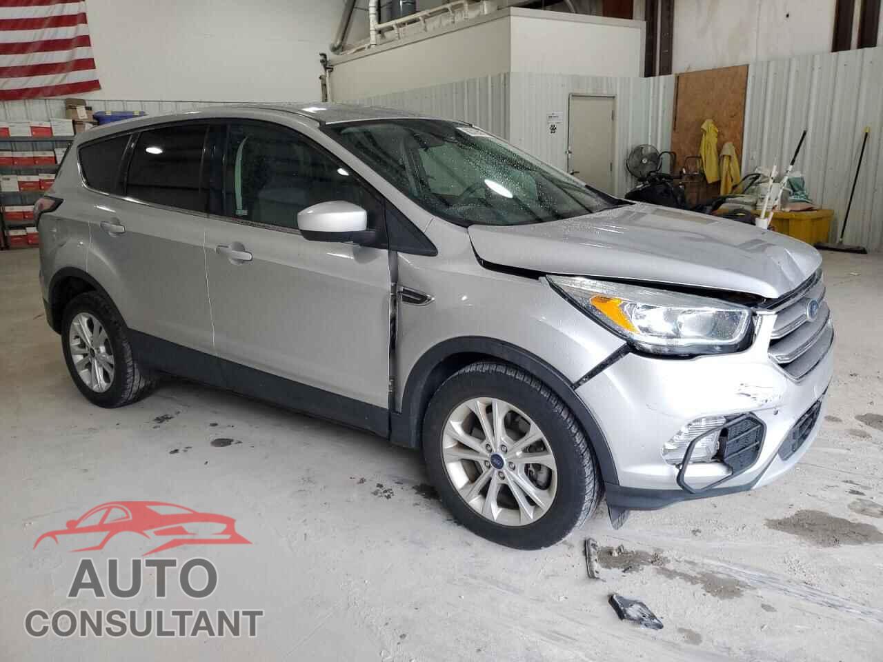 FORD ESCAPE 2017 - 1FMCU9GD9HUD07312