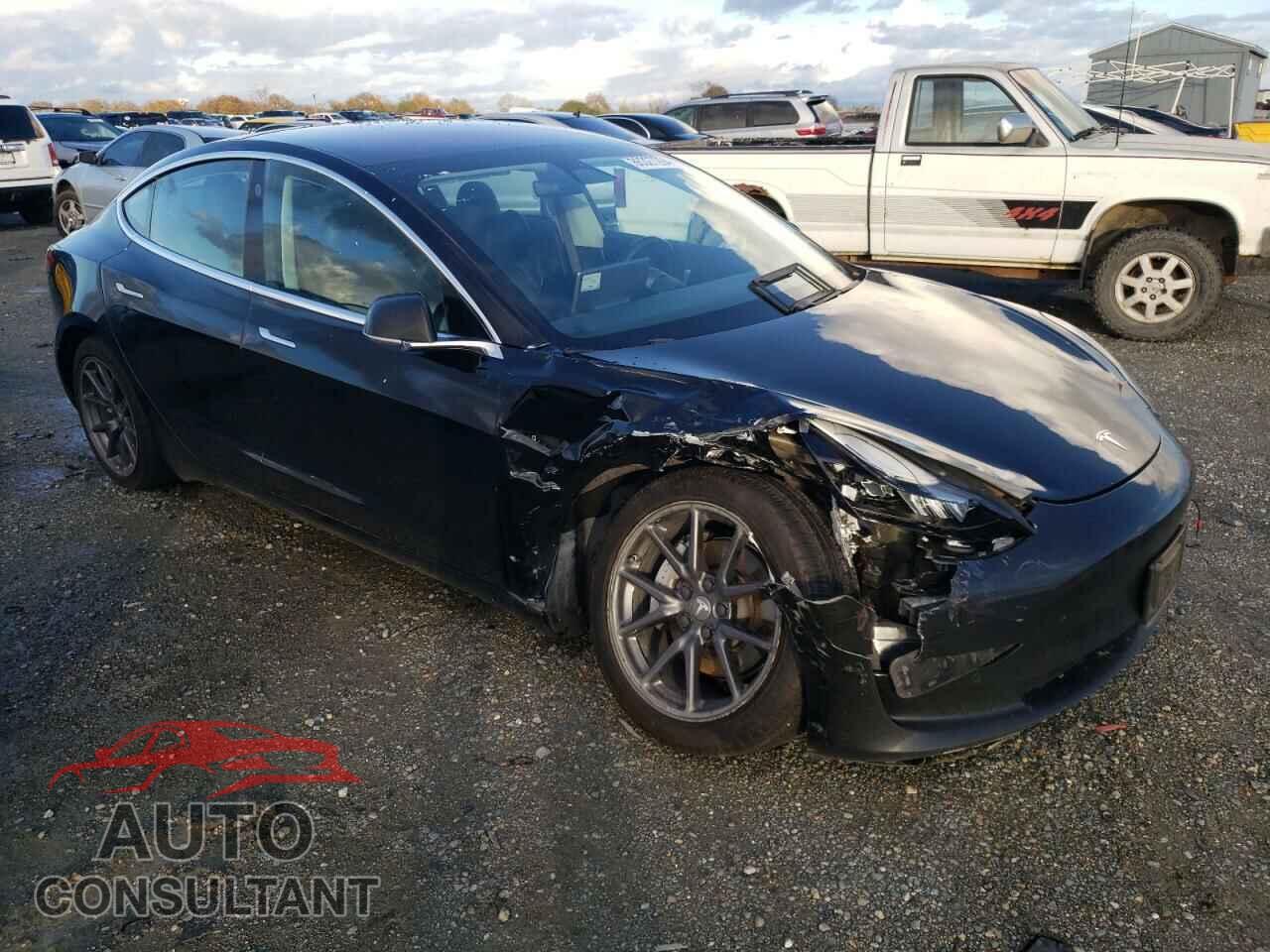 TESLA MODEL 3 2018 - 5YJ3E1EA0JF052060