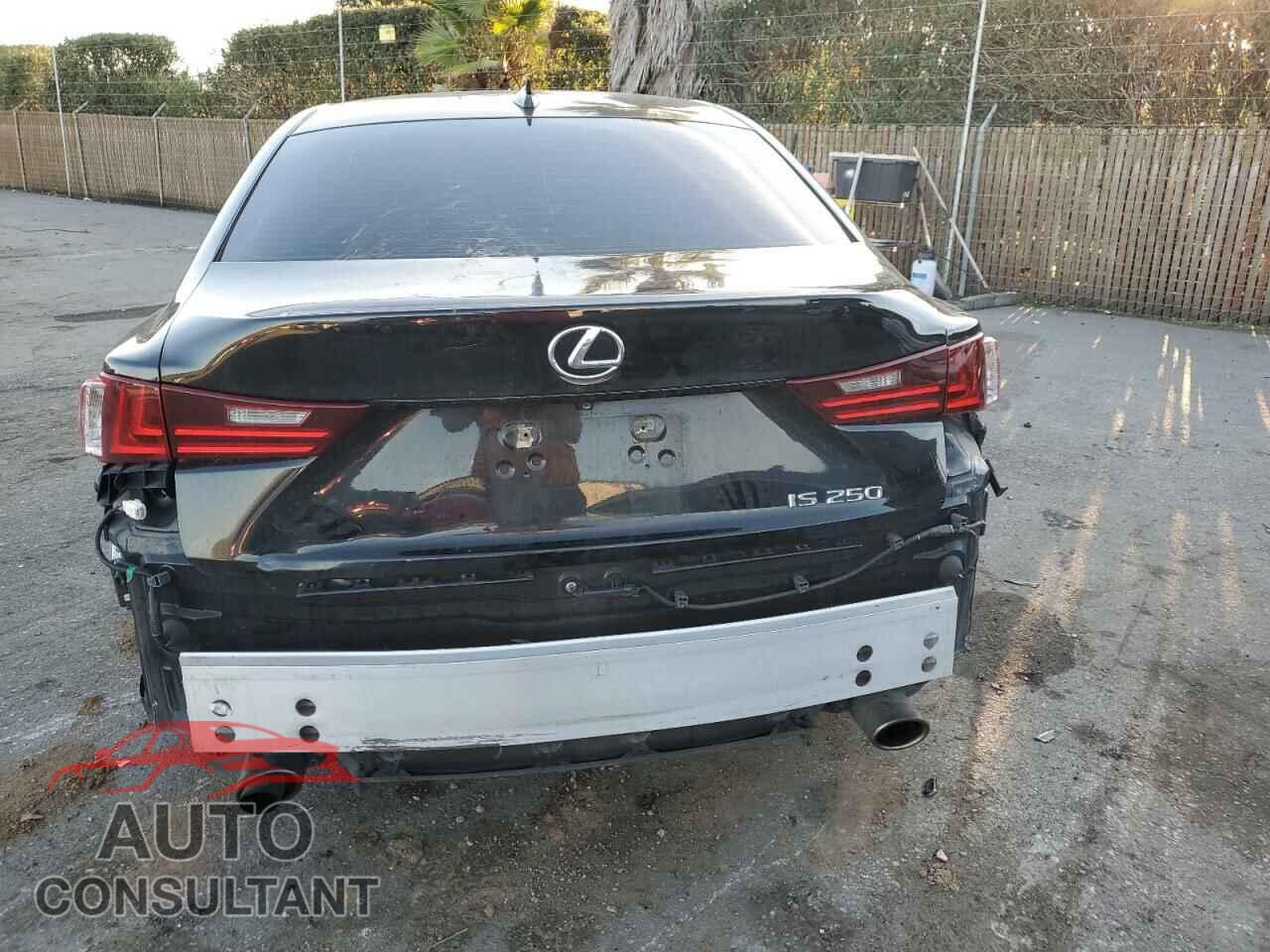 LEXUS IS 2014 - JTHBF1D22E5040873
