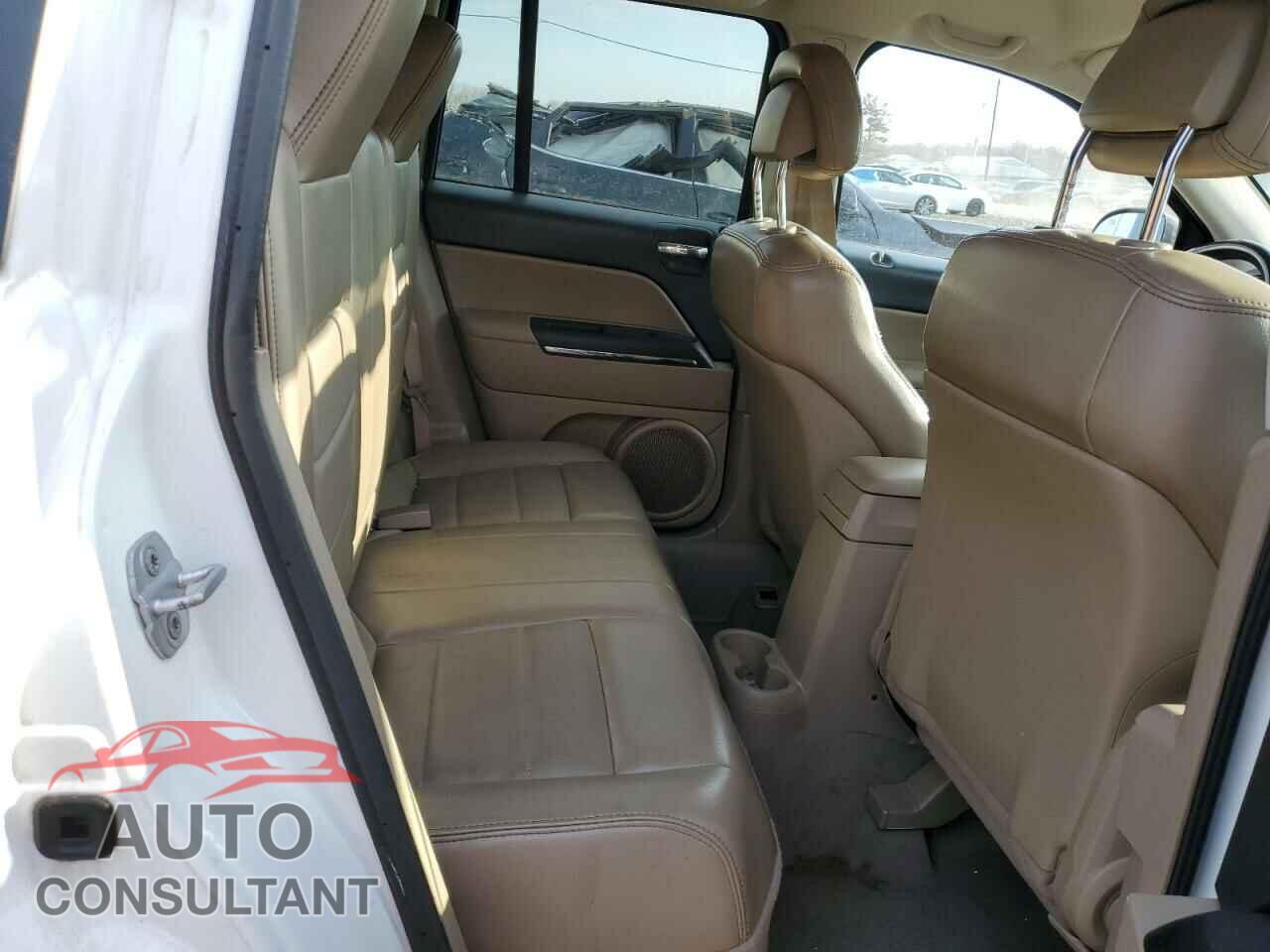 JEEP COMPASS 2011 - 1J4NF5FB1BD275327