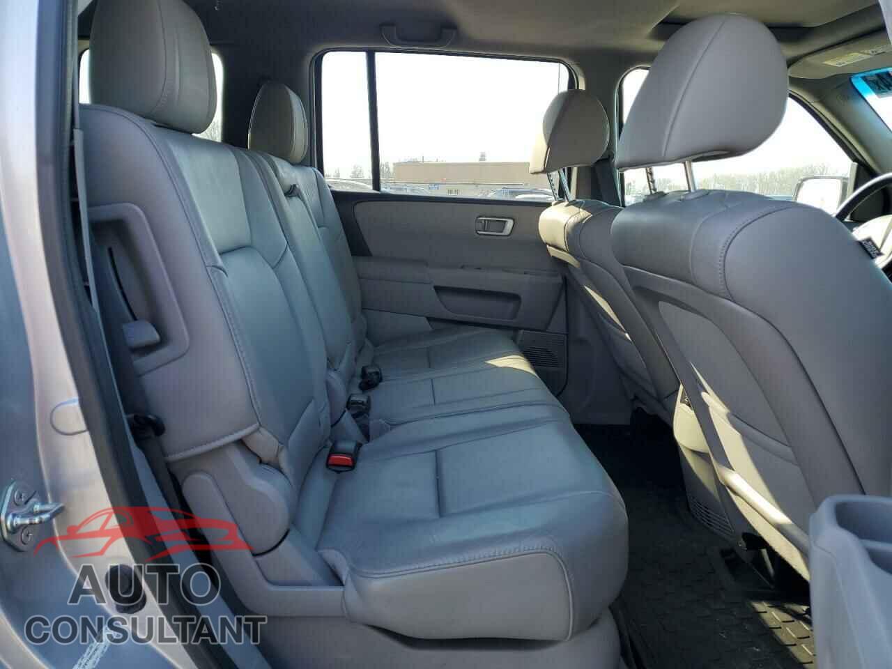 HONDA PILOT 2015 - 5FNYF4H55FB077918