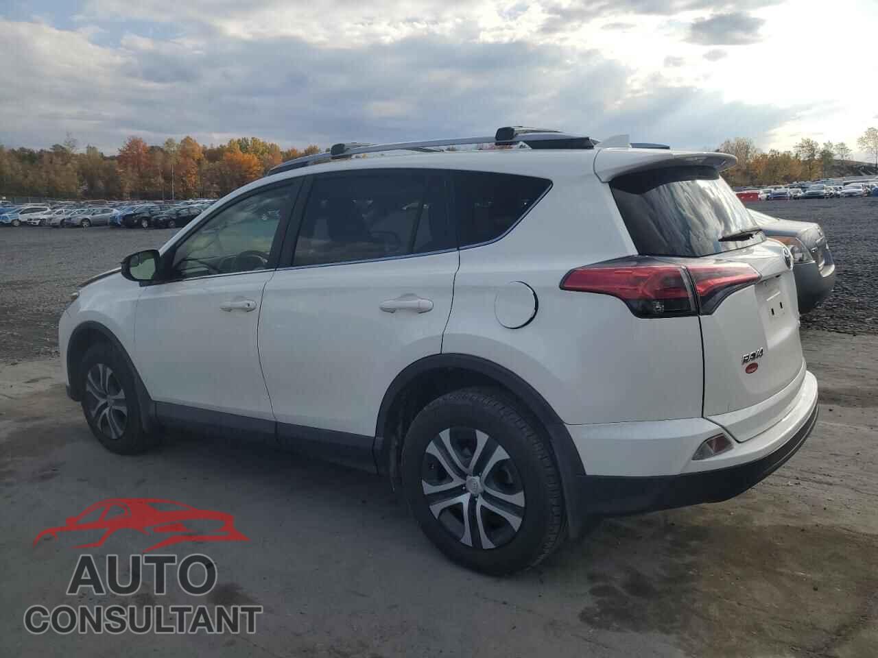 TOYOTA RAV4 2017 - JTMBFREV8HJ127228