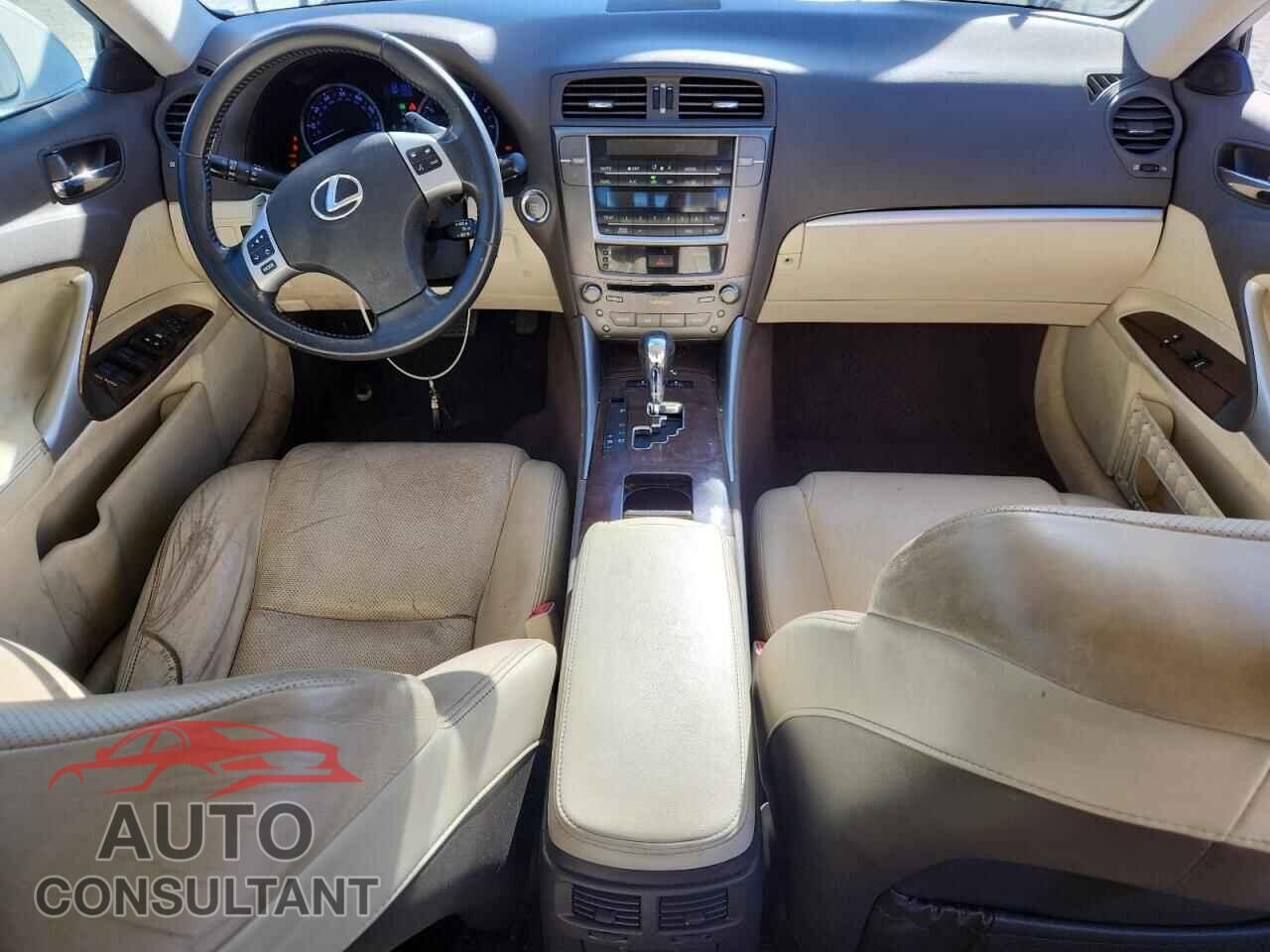 LEXUS IS 2012 - JTHCF5C23C5055912