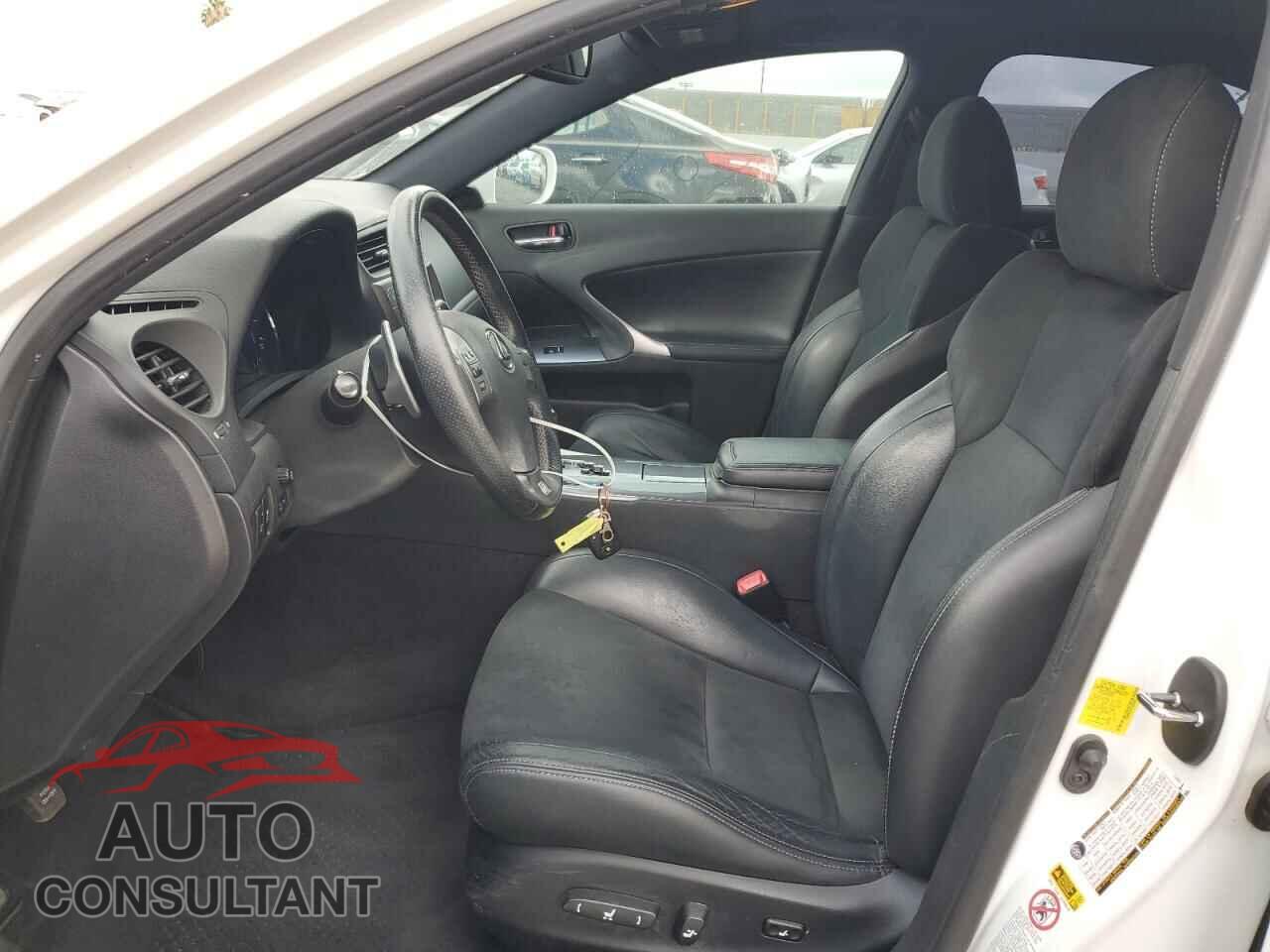 LEXUS IS 2012 - JTHBE5C23C5030345