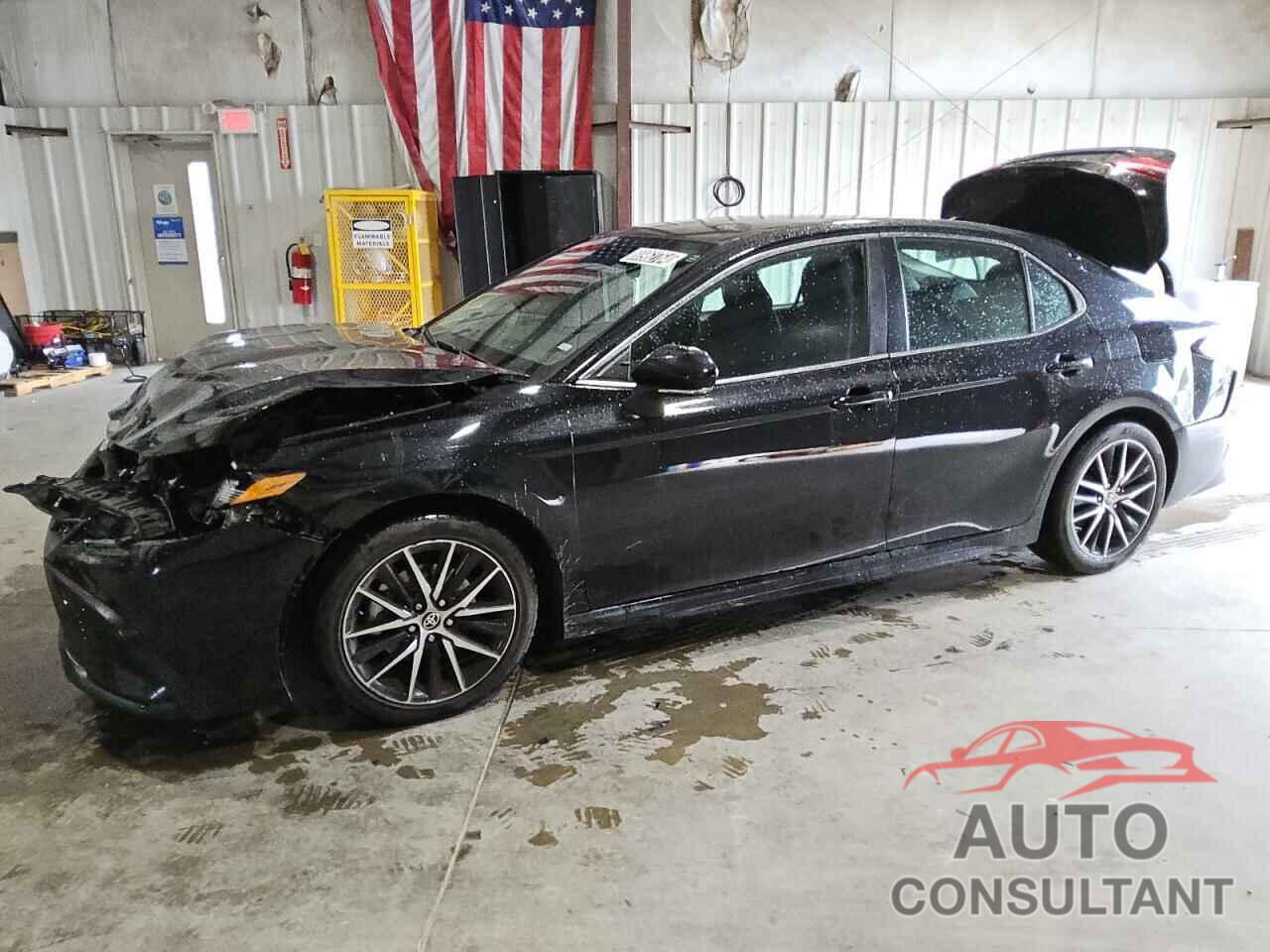 TOYOTA CAMRY 2023 - 4T1G11AK5PU740532