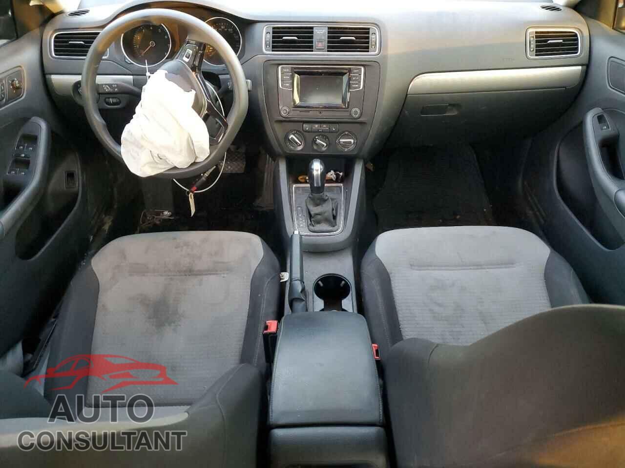 VOLKSWAGEN JETTA 2017 - 3VW2B7AJ2HM329260