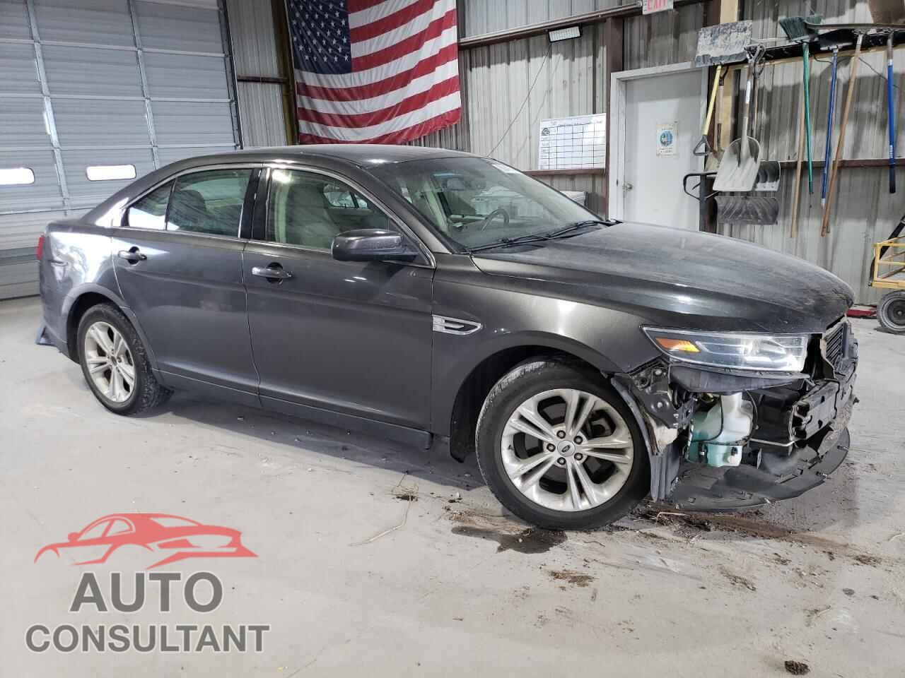 FORD TAURUS 2017 - 1FAHP2E89HG132210