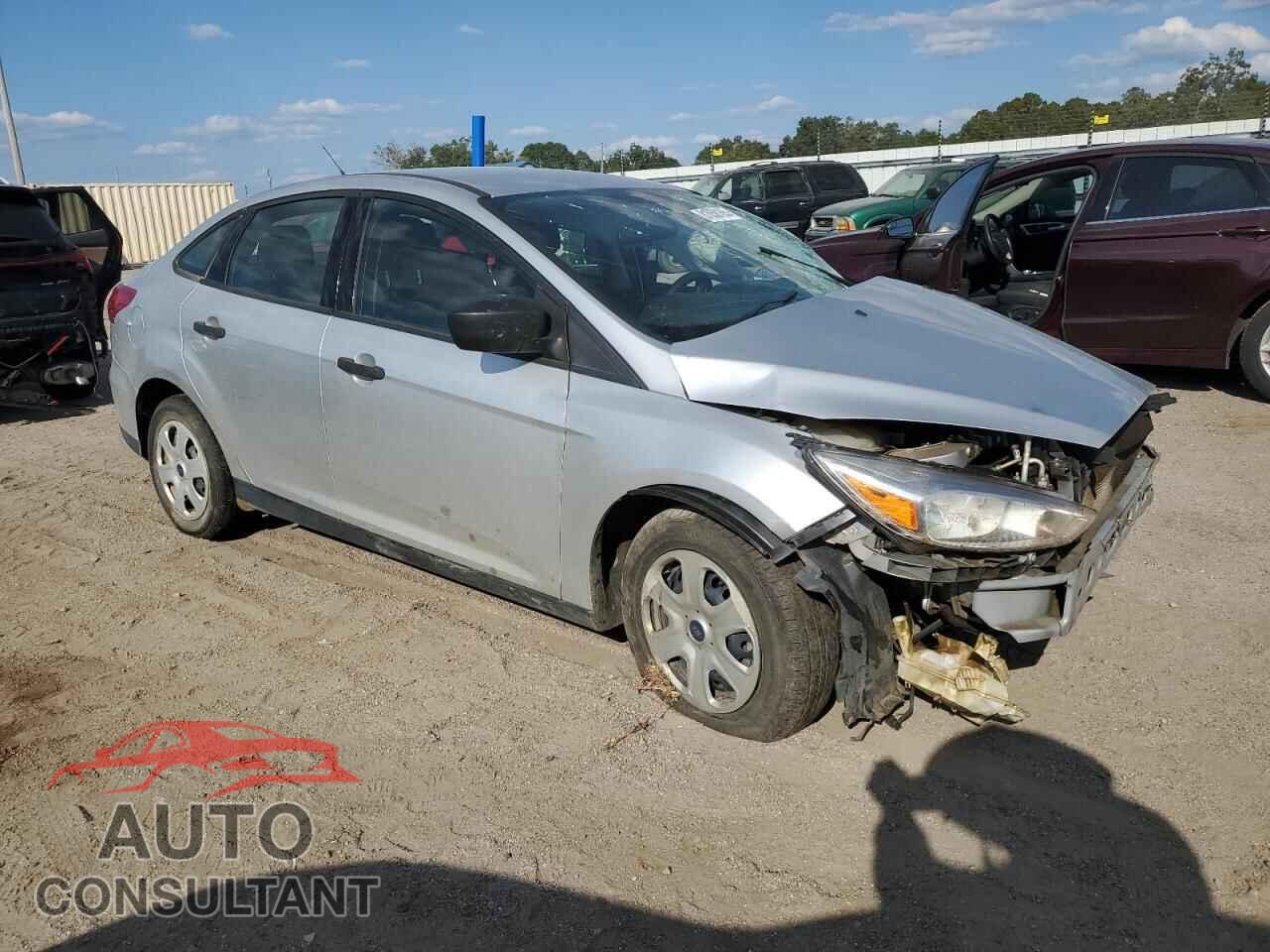 FORD FOCUS 2017 - 1FADP3E28HL336441