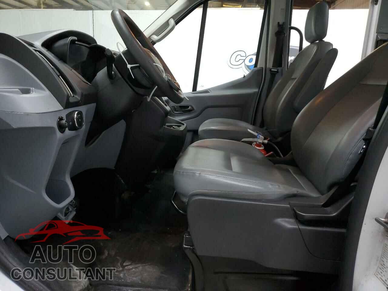 FORD TRANSIT 2018 - 1FTYR2CM7JKA11845