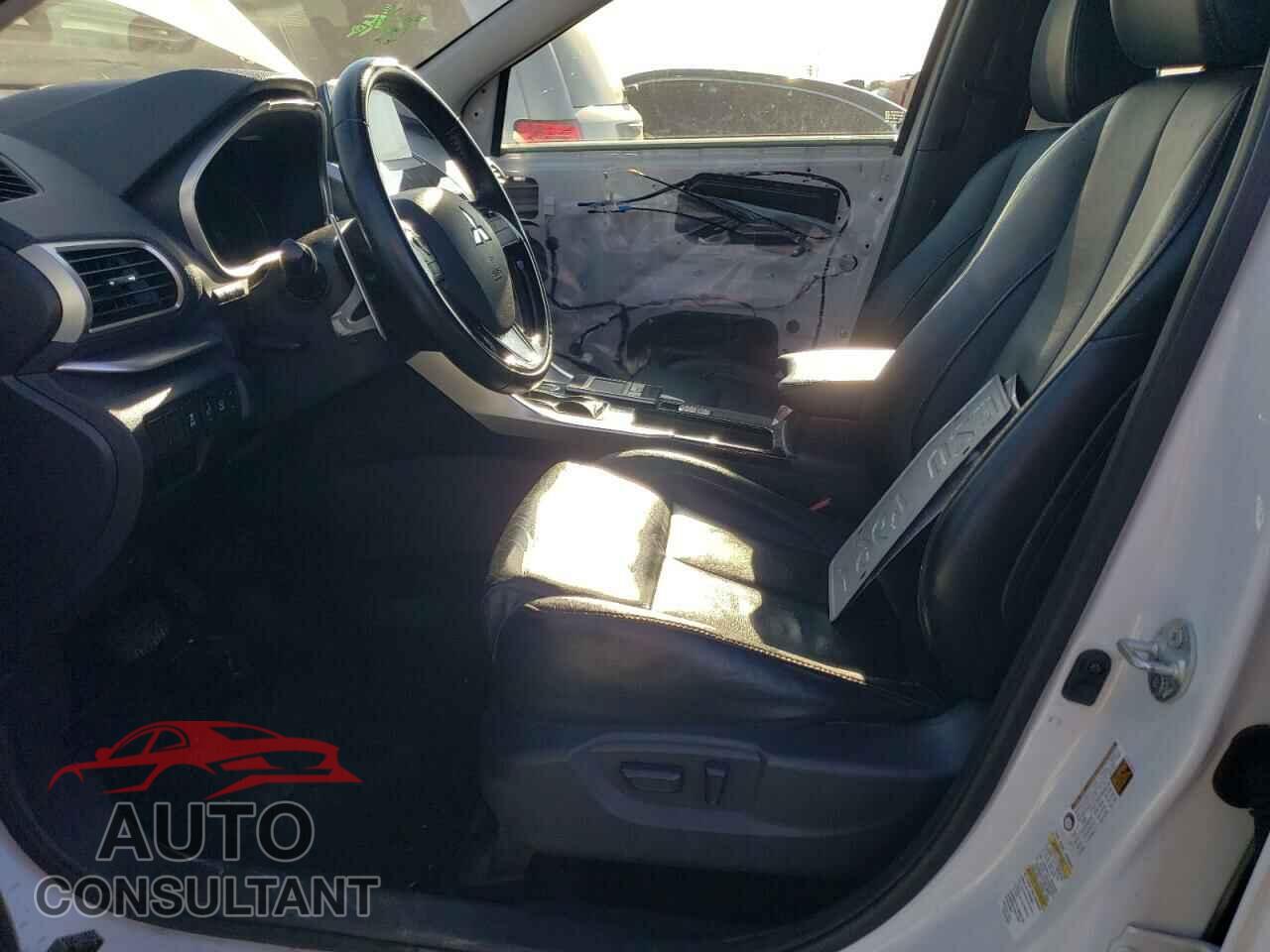 MITSUBISHI ECLIPSE 2018 - JA4AT5AA4JZ046177