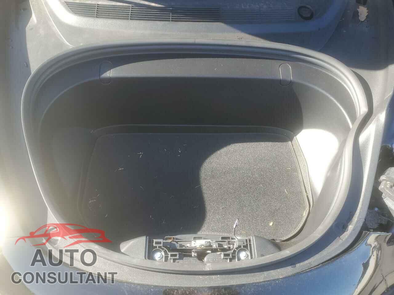 TESLA MODEL 3 2018 - 5YJ3E1EB8JF144249