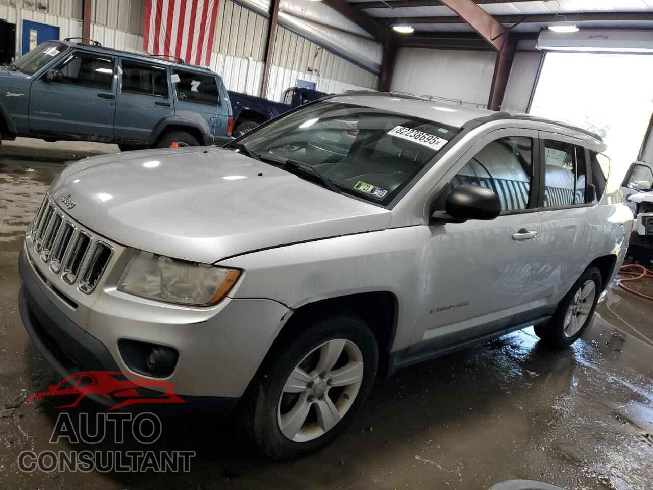 JEEP COMPASS 2011 - 1J4NF1FB8BD281635