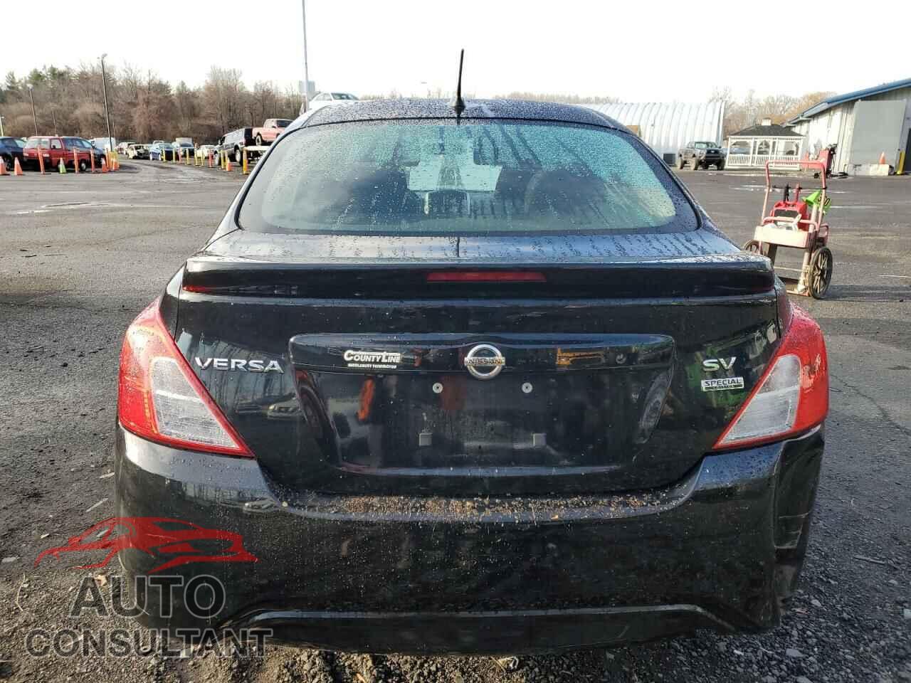 NISSAN VERSA 2018 - 3N1CN7AP1JL850004